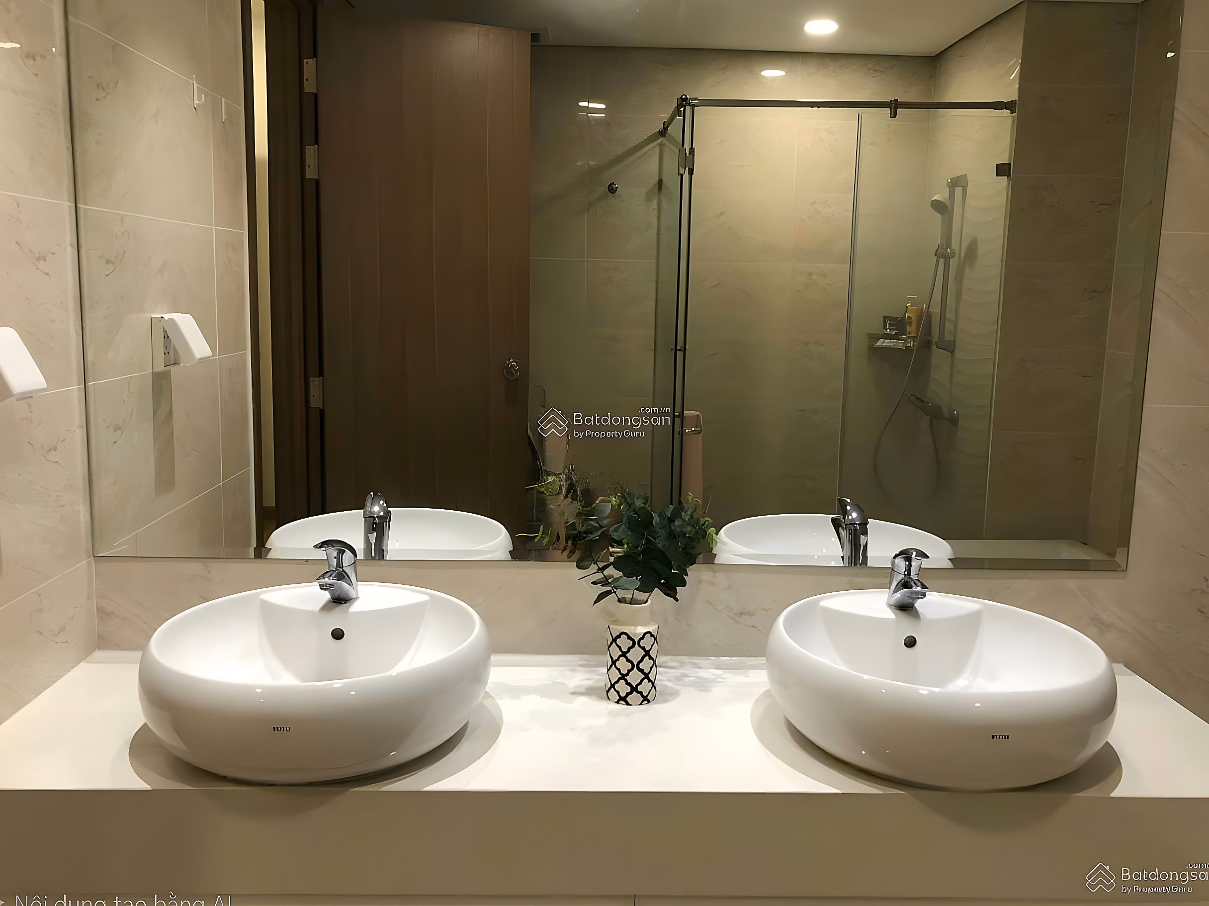 Vin Ham Nghi My Dinh luxury apartment for sale at good price