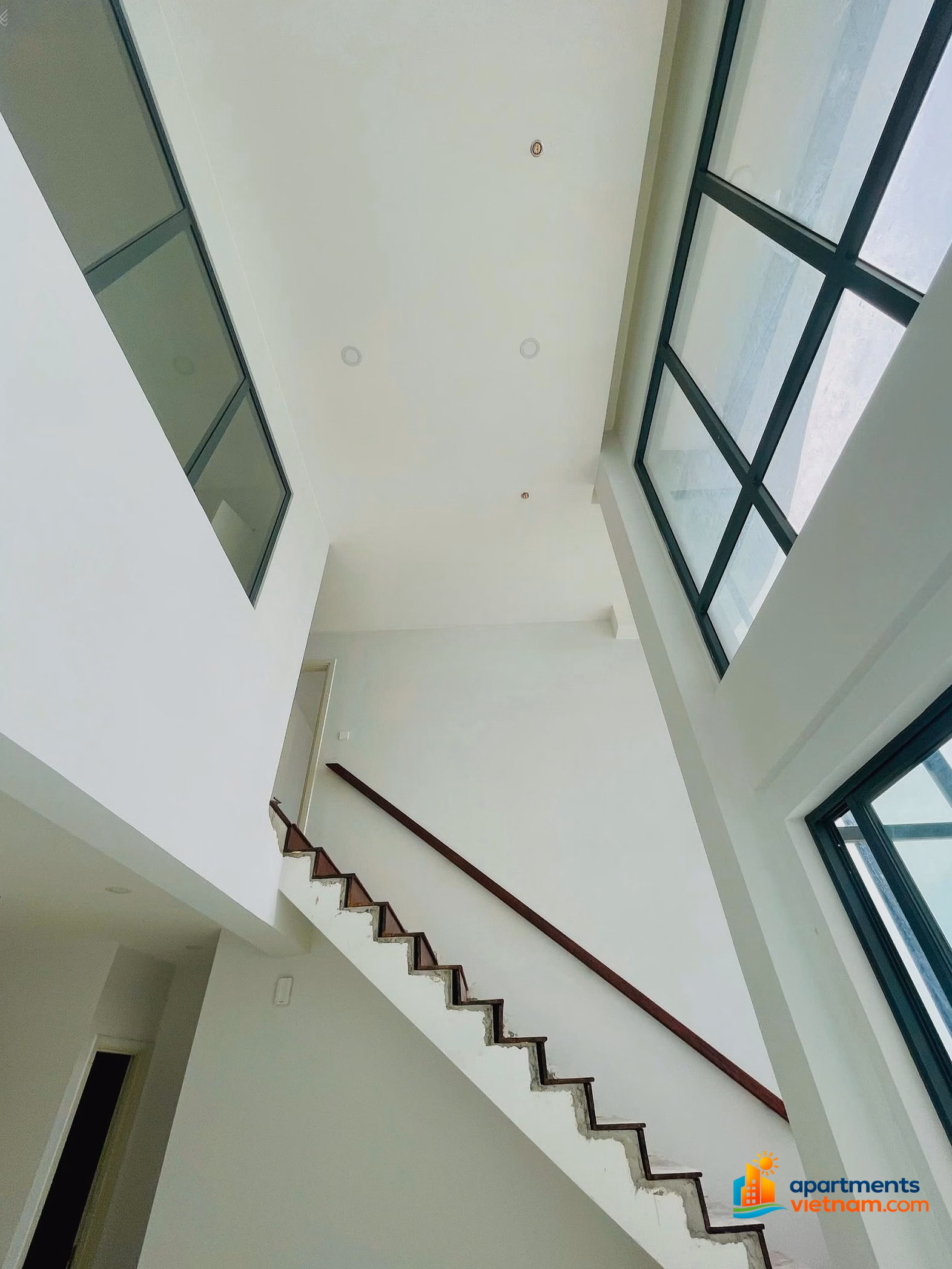 Apartment shopping cart sold directly by the investor guaranteed the best price!!! Updated June 2026