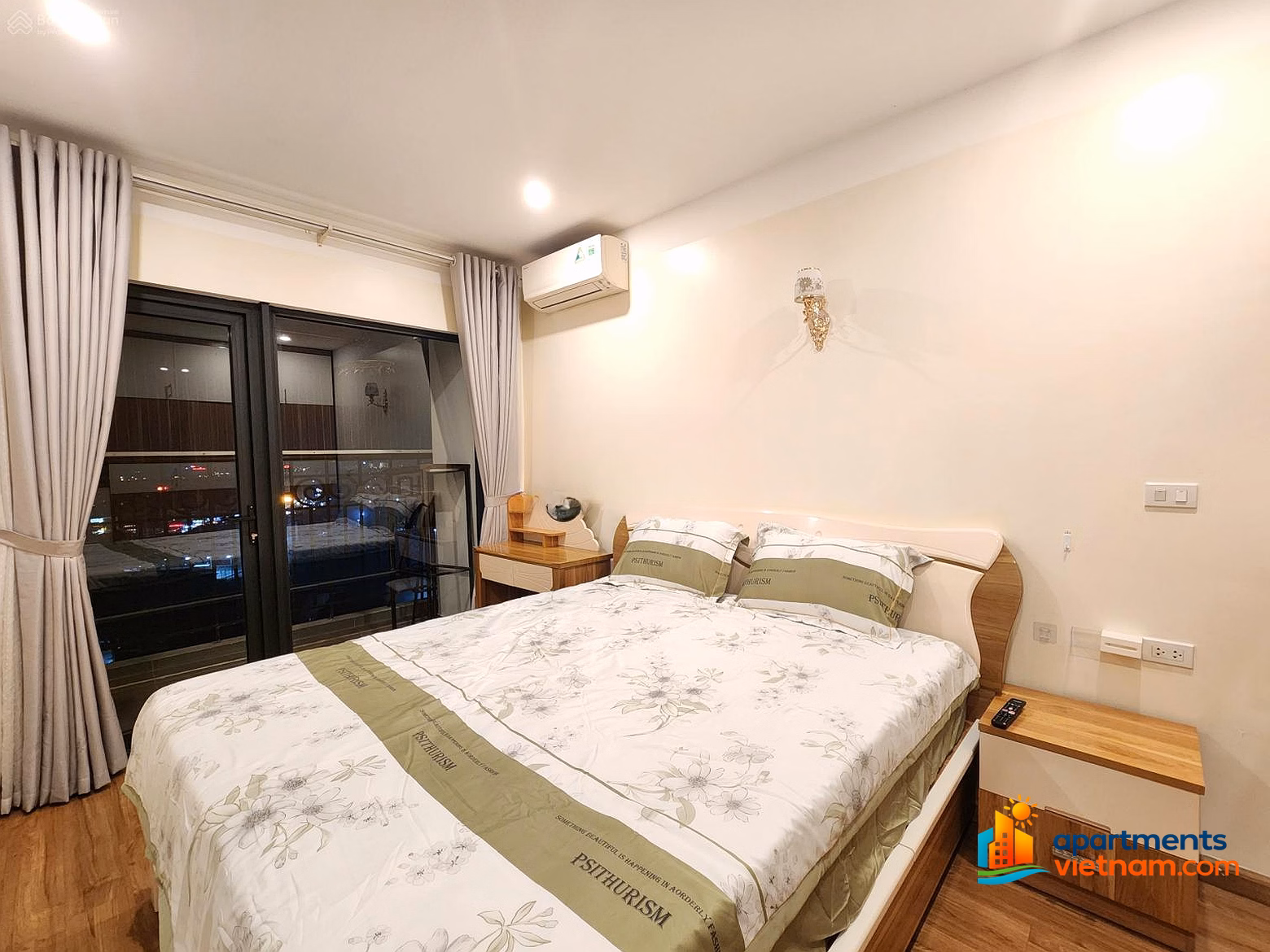 Apartment for rent in CT8 - The Emerald, 4 bedrooms, full of high-class furniture