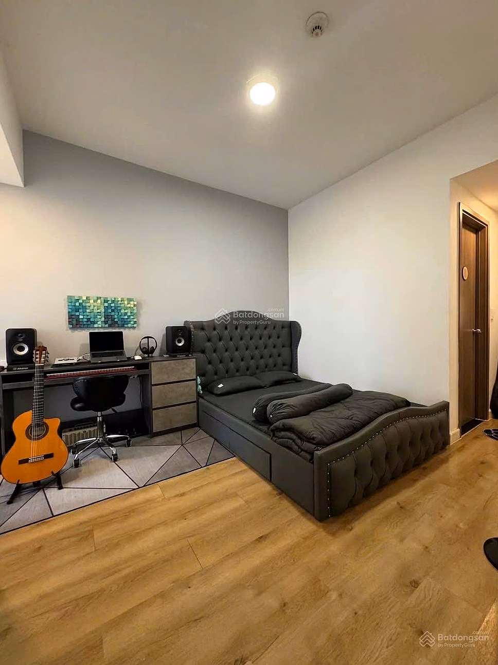 2 bedroom apartment for sale at Galaxy Apartment, 9 Nguyen Khoai, Ward 1, District 4 (with pink book) Area