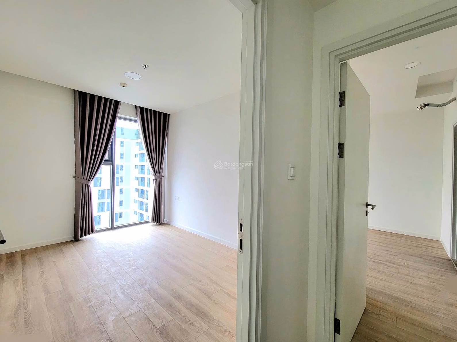 Selling Urban Green 2 bedrooms 6 billion 82m² notarized immediately, furnished, 15th floor, view LK81, river view