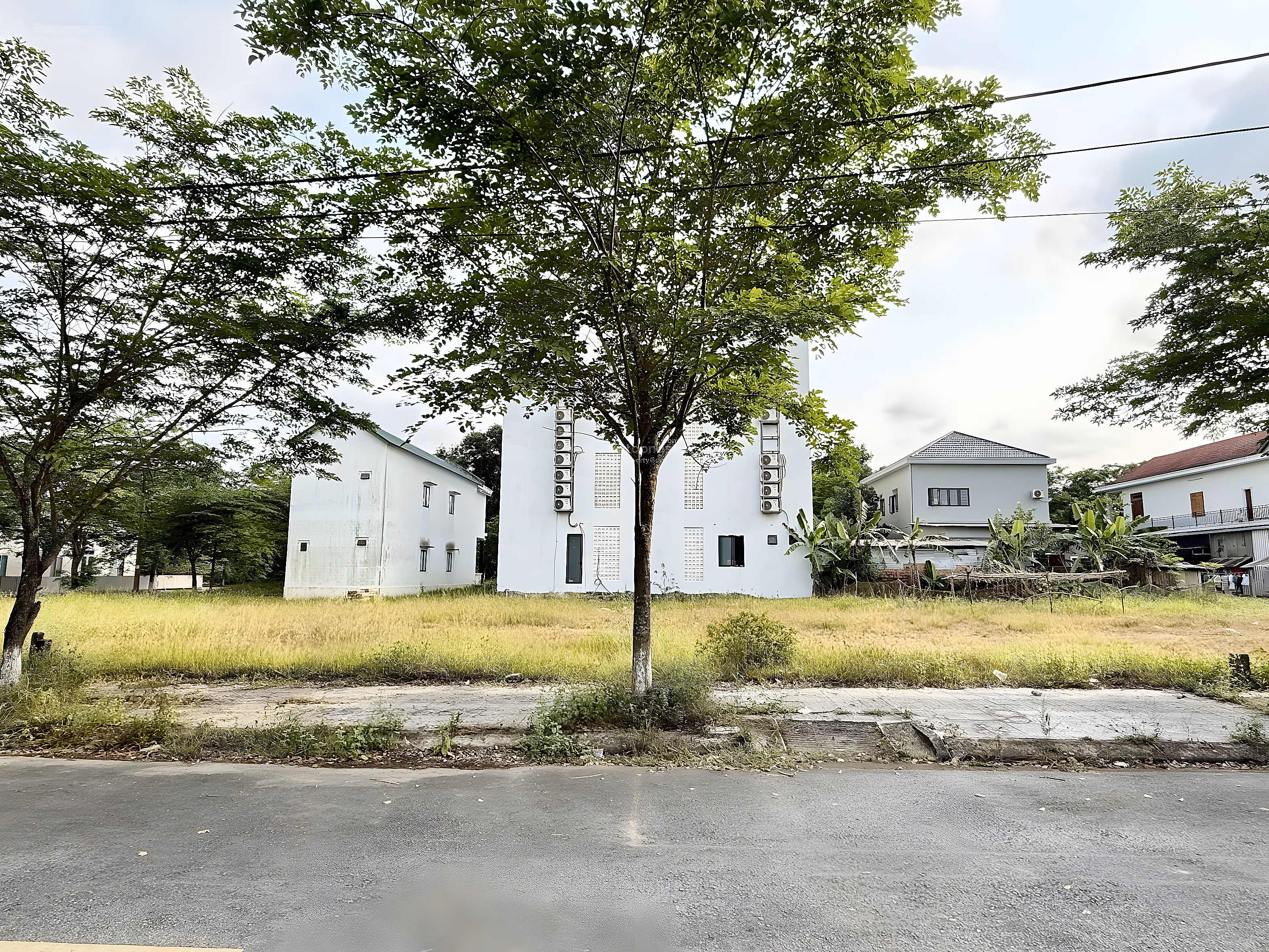 Beautiful land in Cu Chanh - Thuy Bang area, Hue city. 400m², 16m wide, cool view