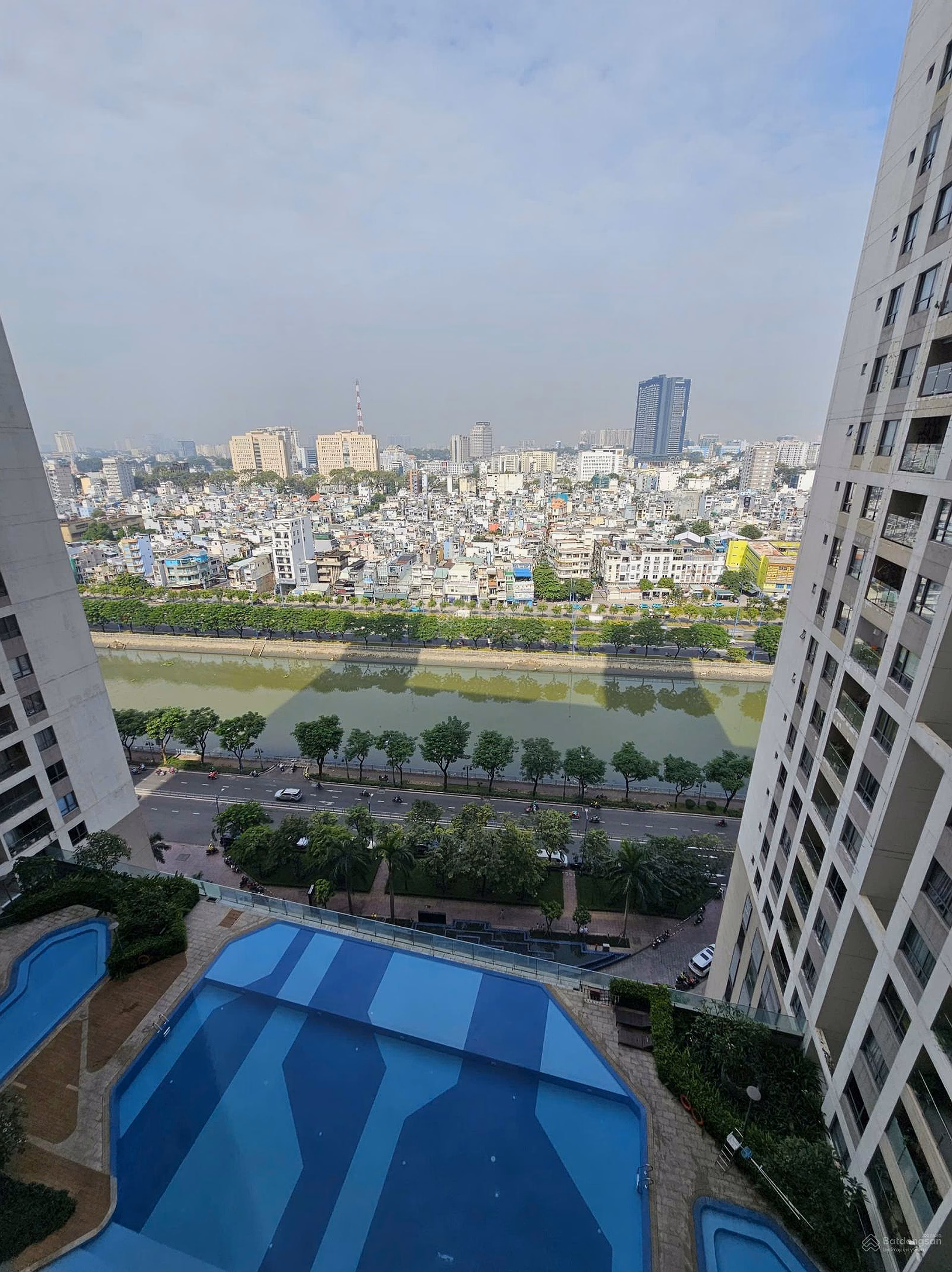 Apartment for sale 2 bedrooms CC The Gold View 346 Ben Van Don, District 4 Area: 92m² 2 bedrooms 2 bathrooms with furniture