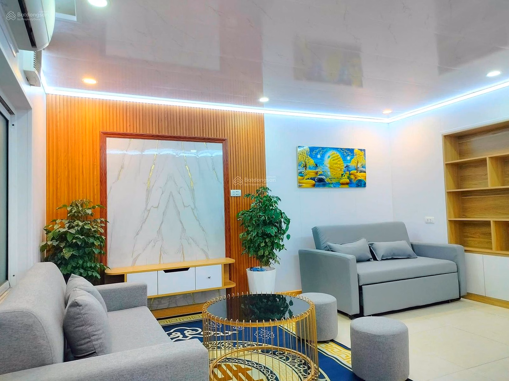 The owner sells a dormitory on the 1st floor in Dong Da, car parking, beautiful fully furnished house right away for 3.5 billion