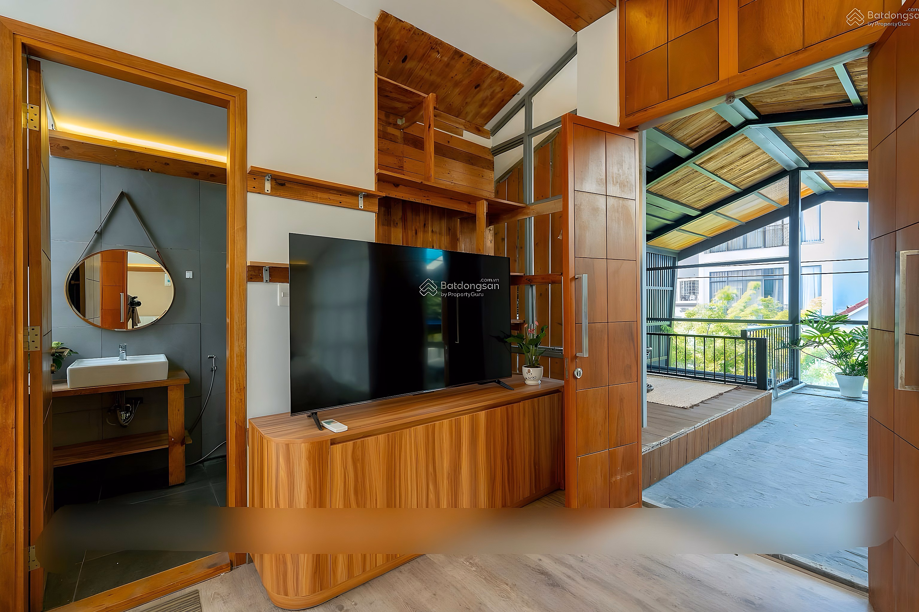 Super rare 3-storey Tran Van Du swimming pool villa, 7.5m wide, near My Khe beach