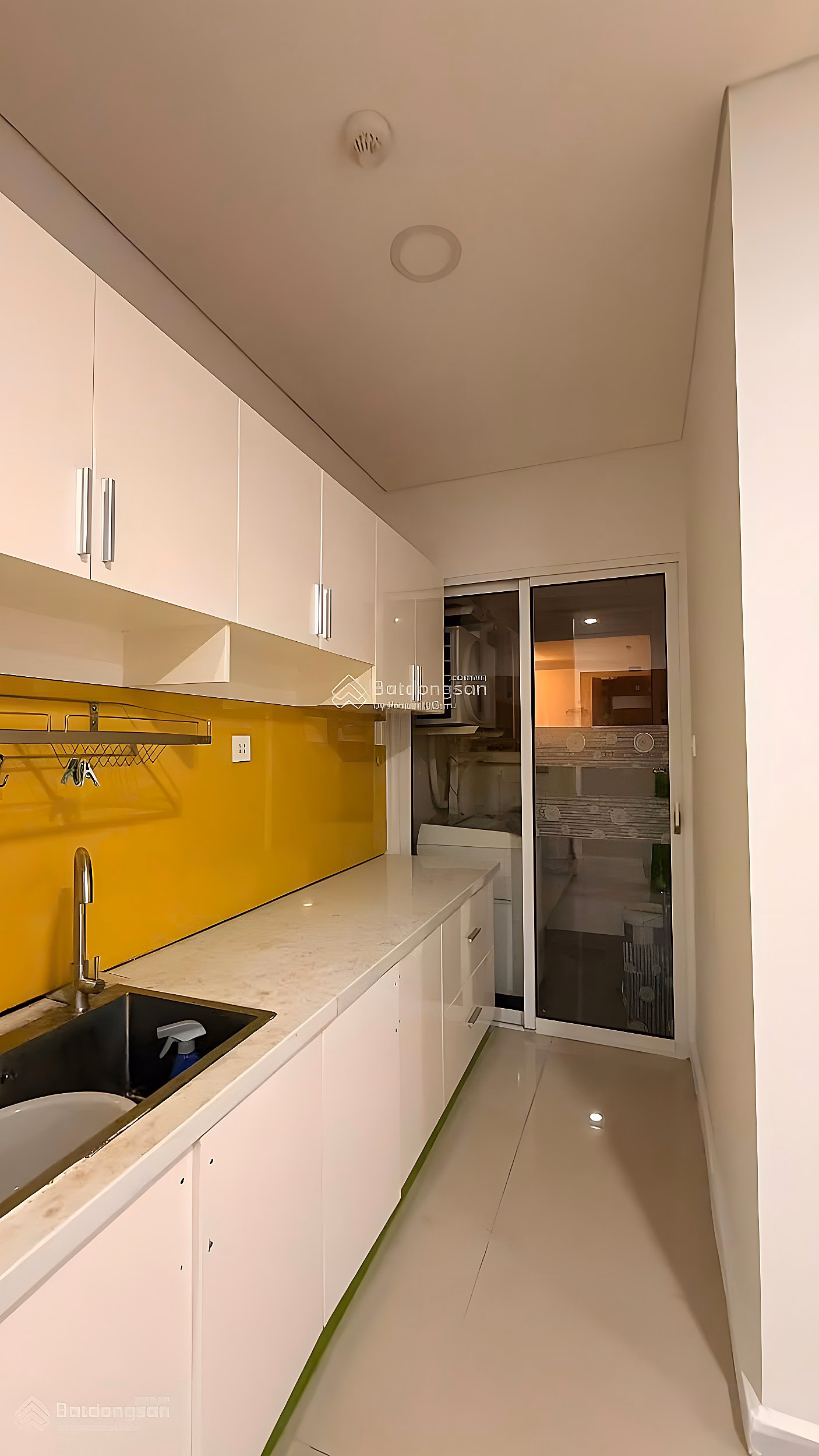 Dragon Hill Apartment for rent, 2 units, 2 bedrooms, 1 bathroom, fully furnished, priced at 9.5 million, ready to live in