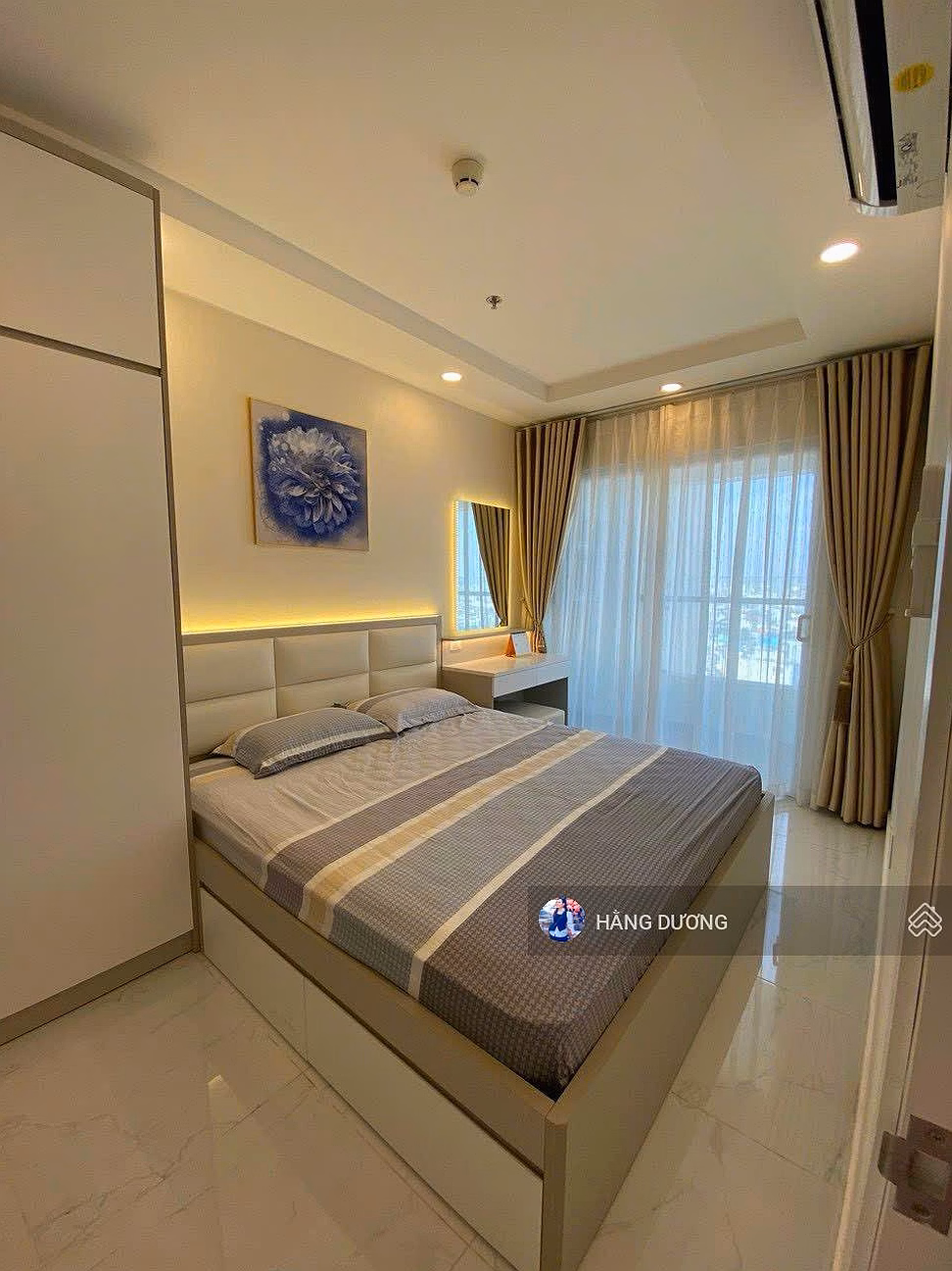 Central Premium Apartment for Sale - Corner Apartment 3 Bedrooms 2 Bathrooms - Large Area 98M2 - Nice Location - With Shopping Center
