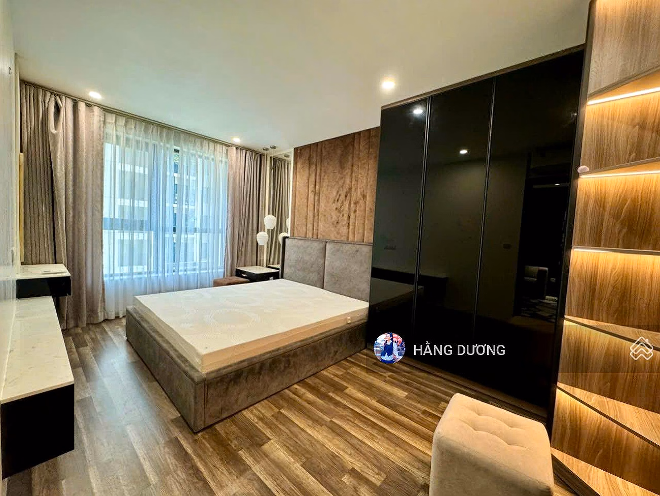 Central Premium Apartment for Sale - Corner Apartment 3 Bedrooms 2 Bathrooms - Large Area 98M2 - Nice Location - With Shopping Center