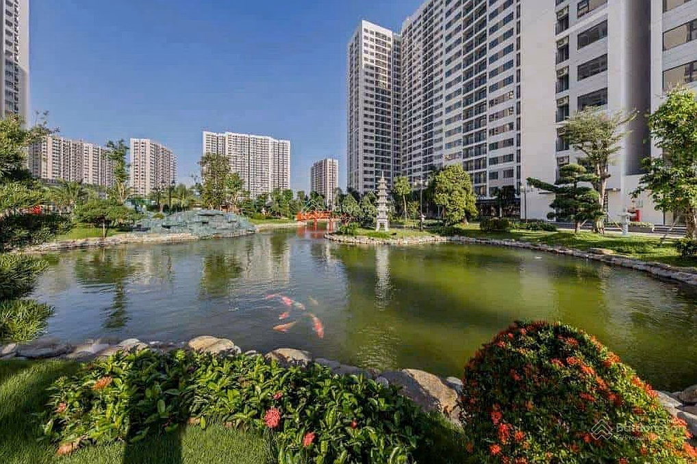 Selling 3-bedroom corner apartment at The Origami S6.01 - 75m2 - Direct view of Koi fish pond - Price only 4.4 billion Get the house now