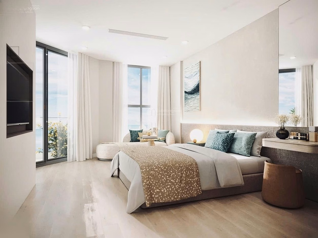 2.5 billion, 45m2 fully furnished balcony with Bai Truong beach view 150m outstanding apartment 1 bedroom