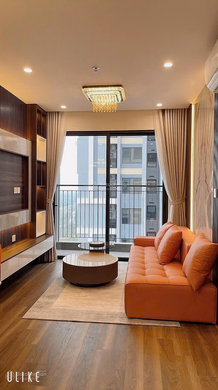 Homeowner needs to sell quickly super product ZR2 2 bedrooms - 2 bathrooms, middle floor corner, super nice interior, price only 4.6 billion