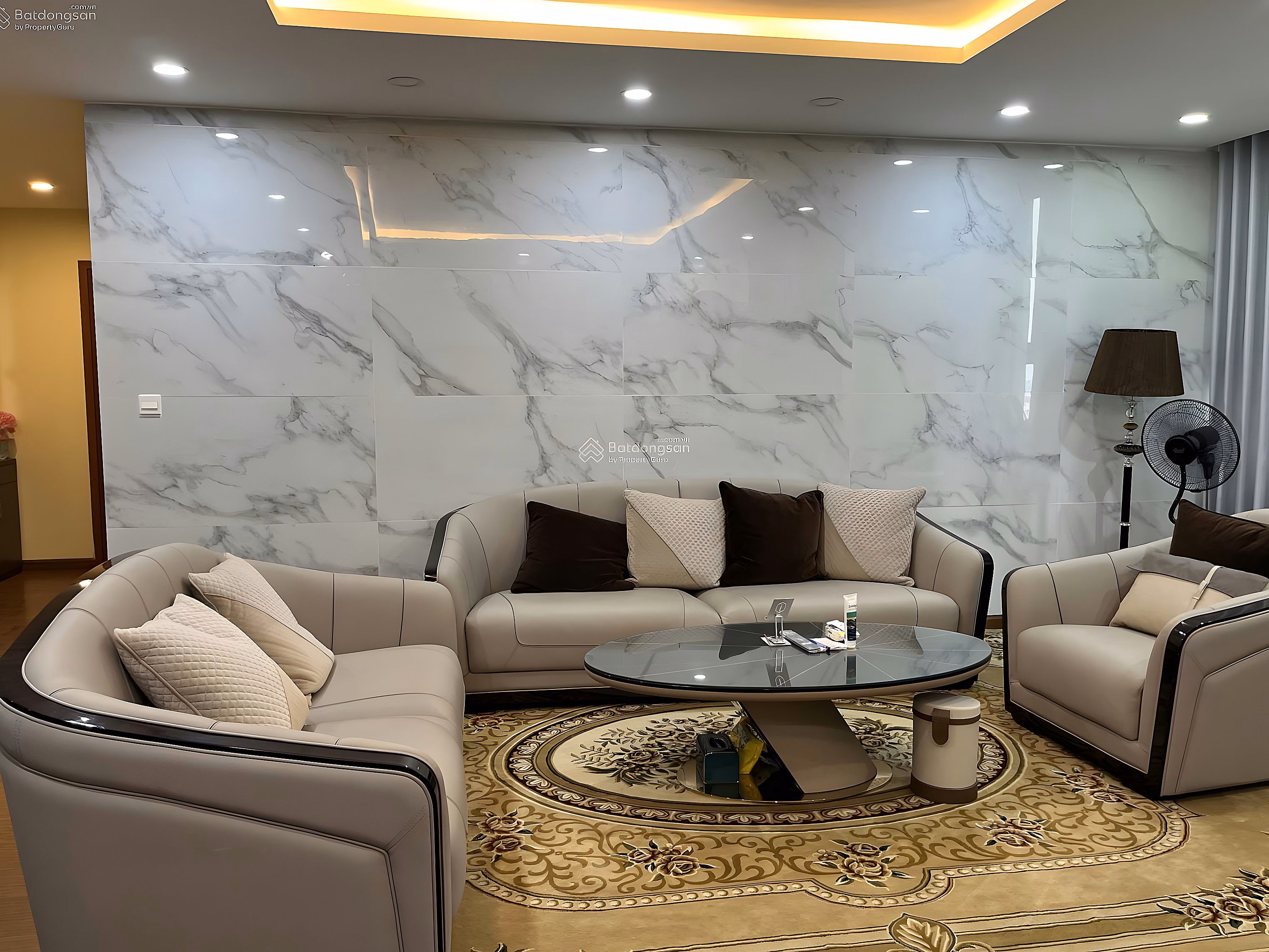 The owner sells a luxury apartment with an area of ​​129.3m2 for a price of 16 billion, negotiable