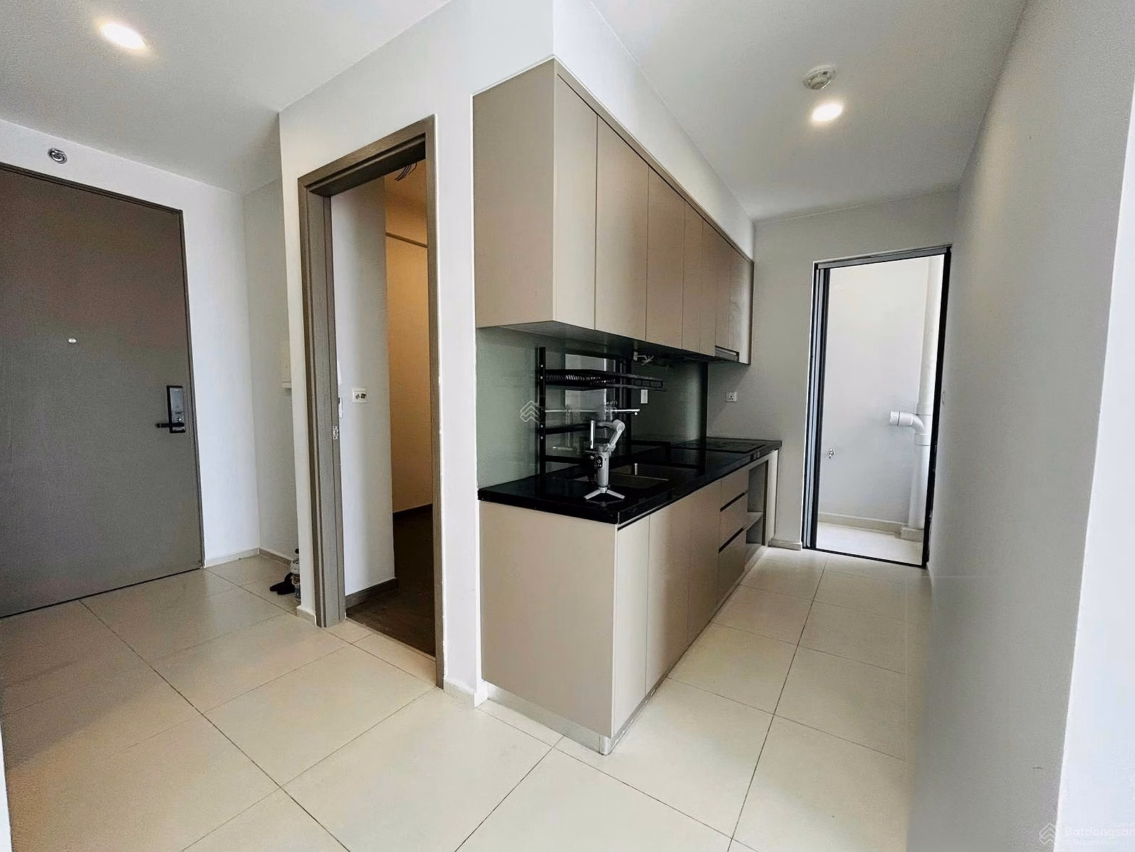 Westgate 59m2 2 bedrooms for rent only 7 million, suitable for immediate living