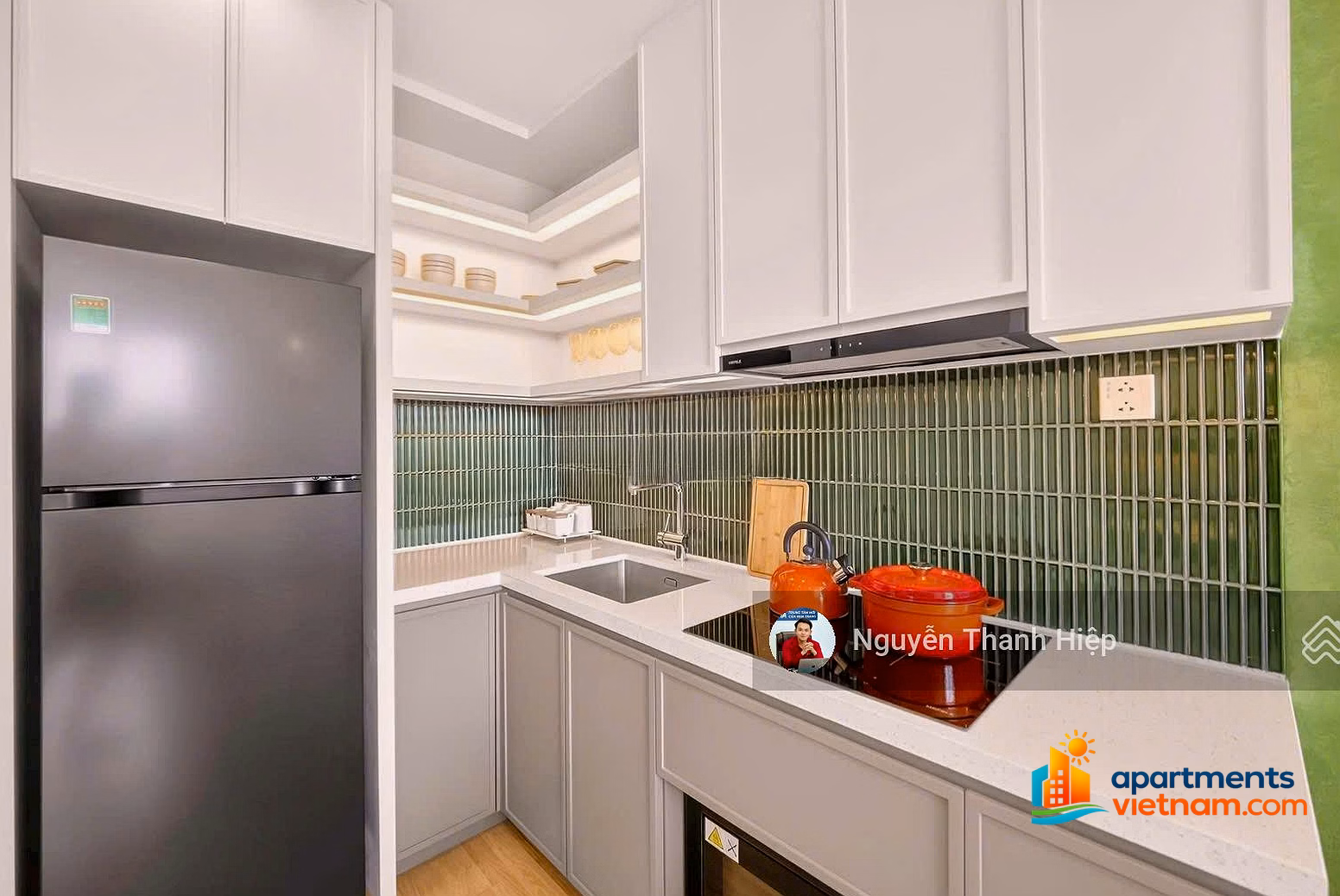Giving 350 million VND directly into the price, quick exit to the apartment with river view, south direction, the price will be about 1 billion 440