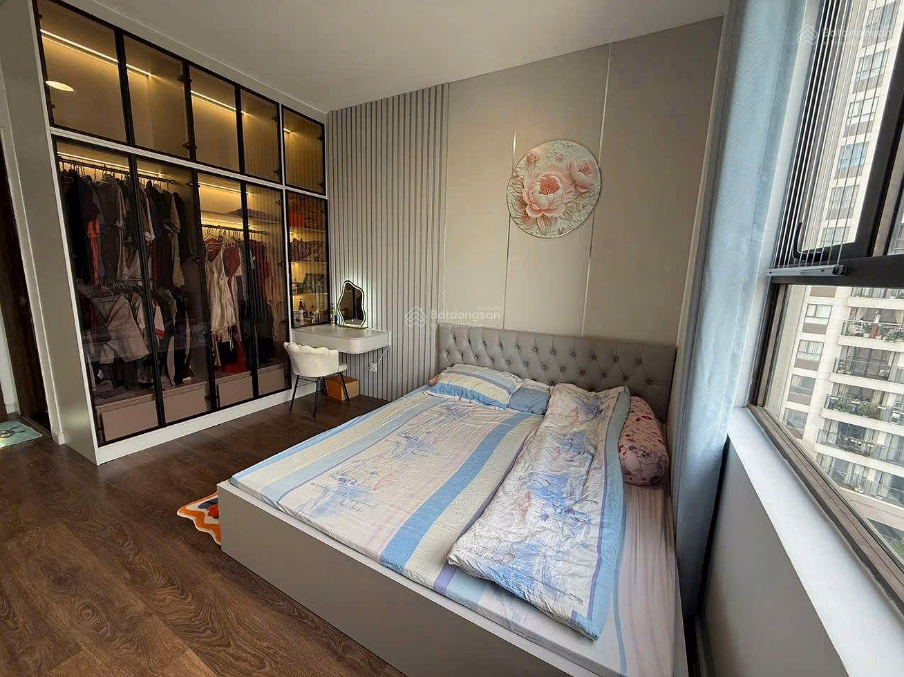 Owner sent for sale 3 bedroom 2 bathroom apartment 100m2 - Free full high-end furniture, Southeast direction, View Landmark 81