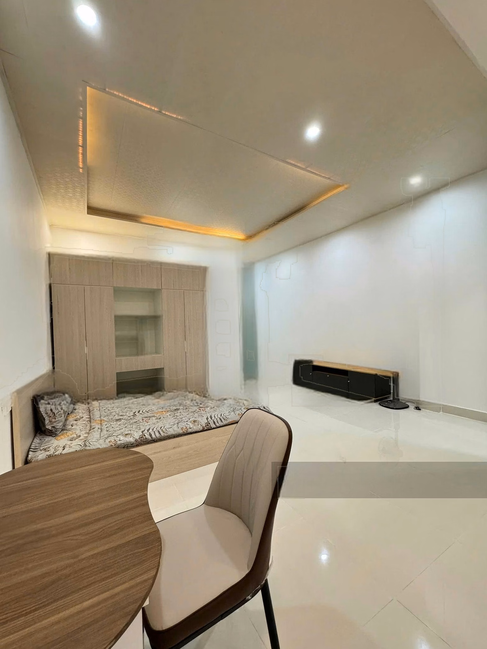 Owner needs to sell urgently 2-storey house 500m from My Khe beach, cash available inbox owner