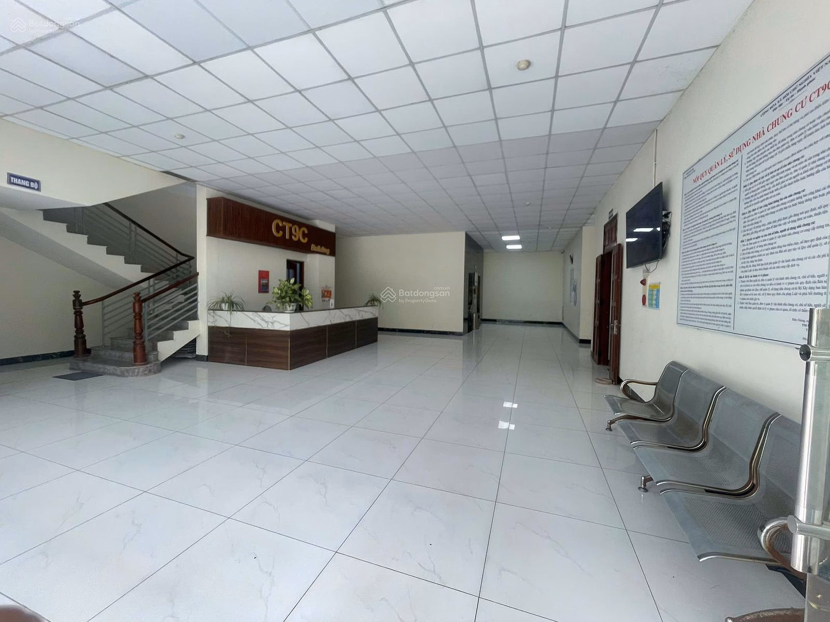 Viet Hung apartment for sale, corner unit, nice view, fully furnished 97 m2, 3 bedrooms, price only 5 billion