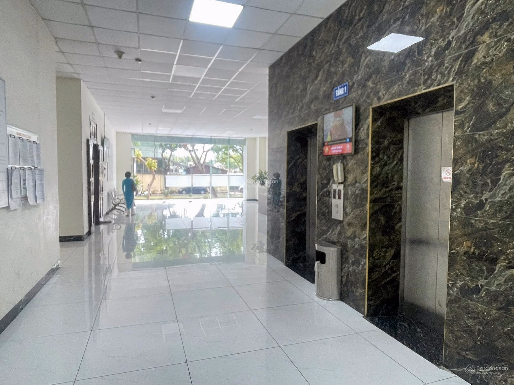 Viet Hung apartment for sale, corner unit, nice view, fully furnished 97 m2, 3 bedrooms, price only 5 billion
