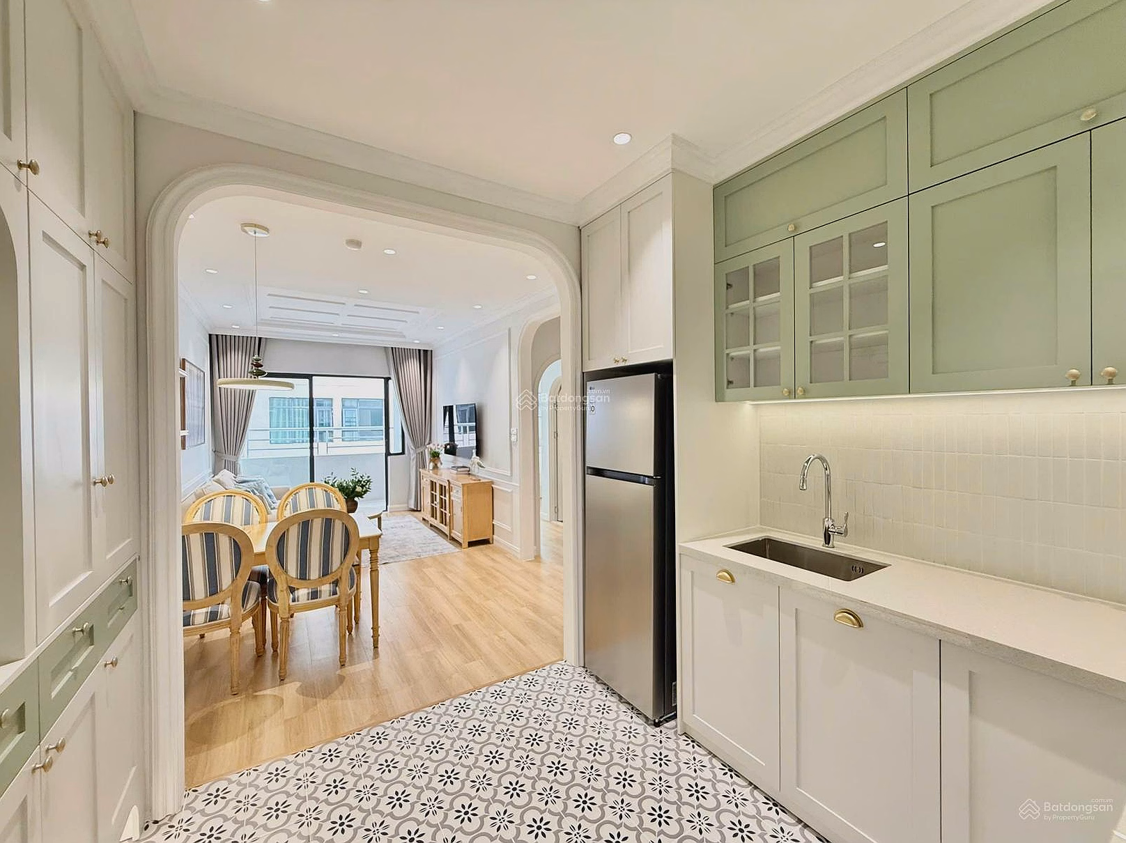 Apartment code: 3128 Floor 31, OC1B Building Large balcony, large sliding doors to welcome sea breeze and natural light