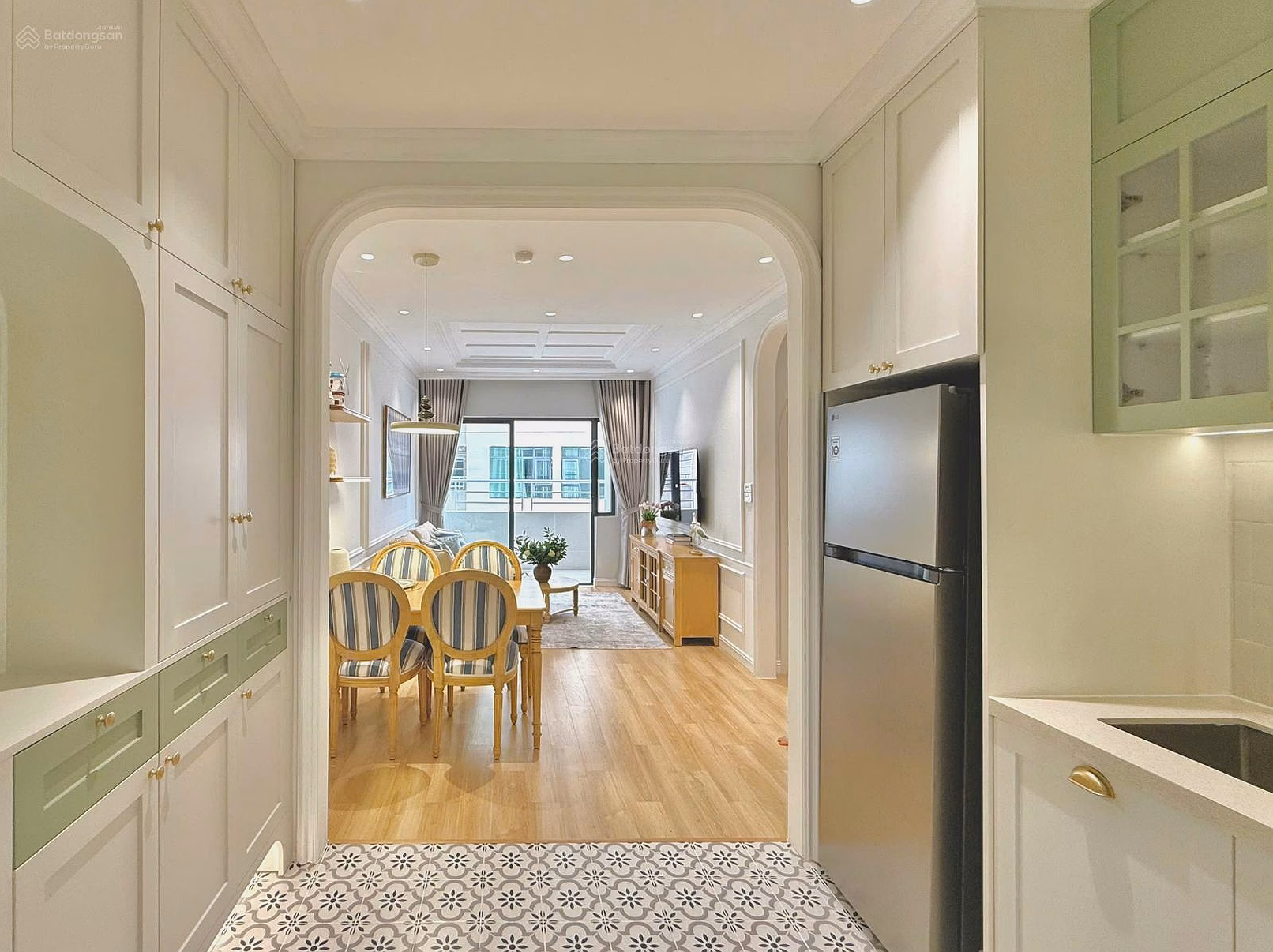 Apartment code: 3128 Floor 31, OC1B Building Large balcony, large sliding doors to welcome sea breeze and natural light