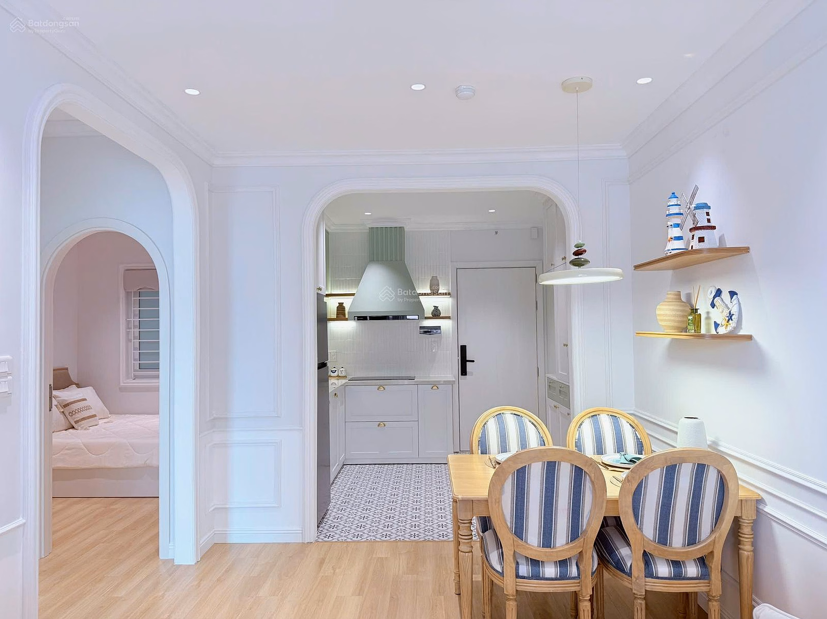 Apartment code: 3128 Floor 31, OC1B Building Large balcony, large sliding doors to welcome sea breeze and natural light