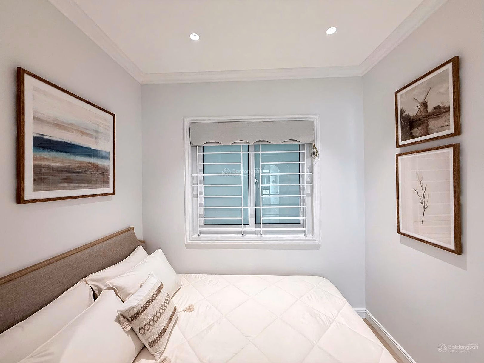 Apartment code: 3128 Floor 31, OC1B Building Large balcony, large sliding doors to welcome sea breeze and natural light