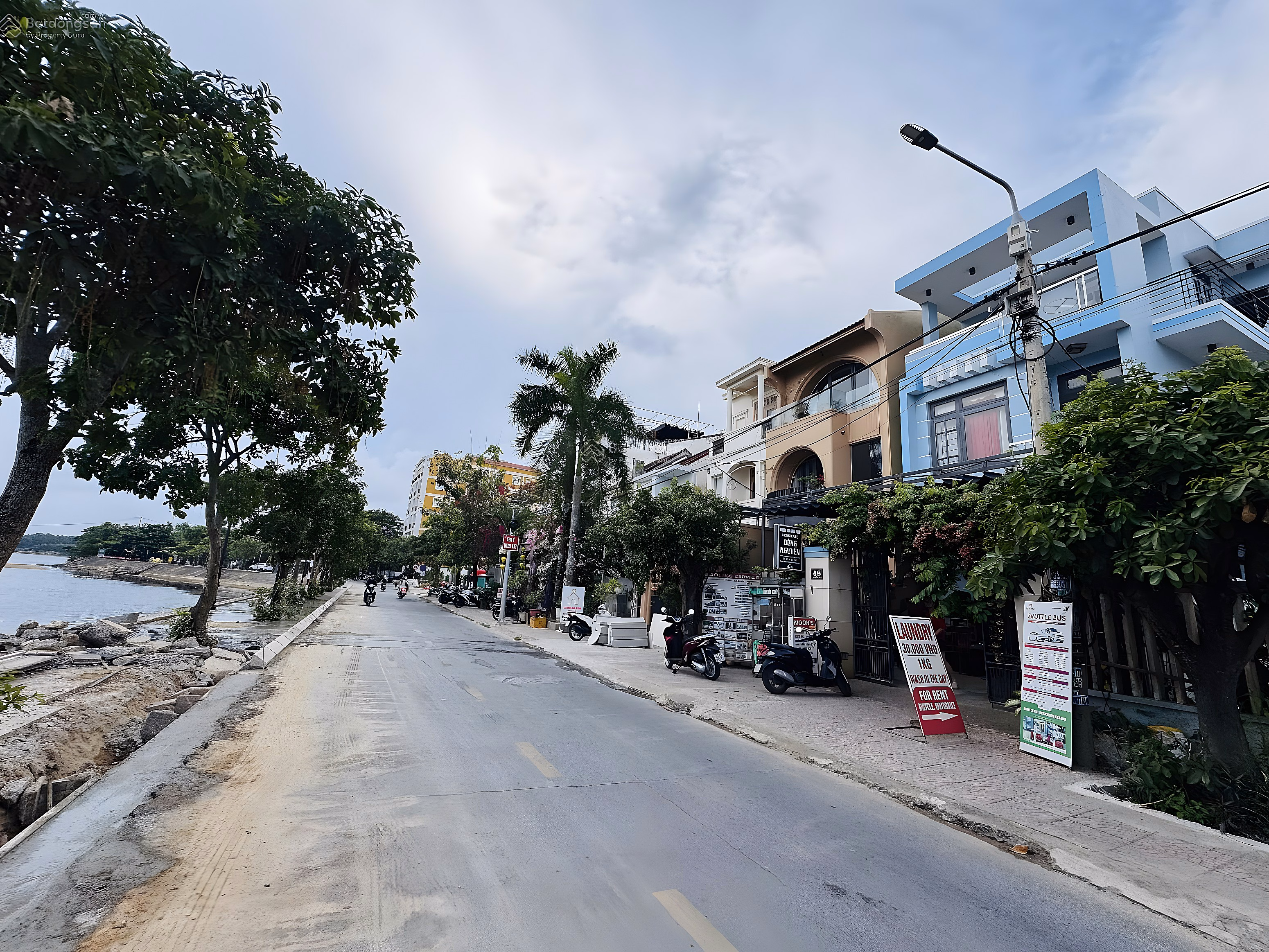 Land for sale on Nguyen Du street, Hoi An ancient town, beautiful view directly to Hoai river. Urgent sale price. Area 161m2