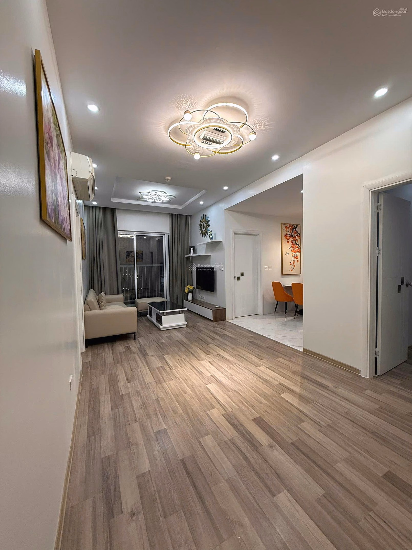 Urgent sale of 3 bedroom apartment at 32T Golden An Khanh building 92m² at extremely good discount price
