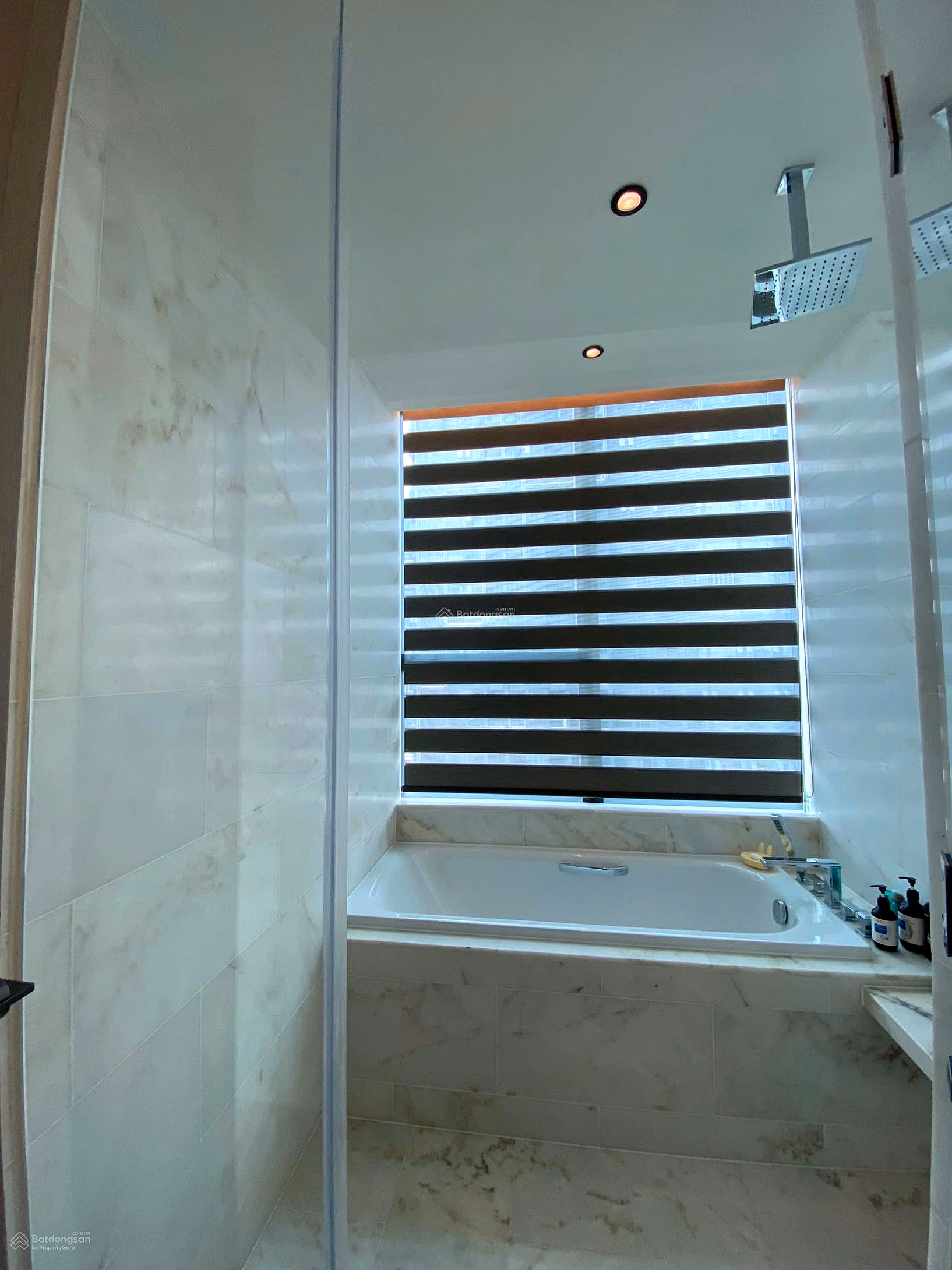 Marina LAKE 23.02 3 bedrooms 150m2 sold for 68ty, free full furniture for 5ty, tax included, pink book 0937 600 ***