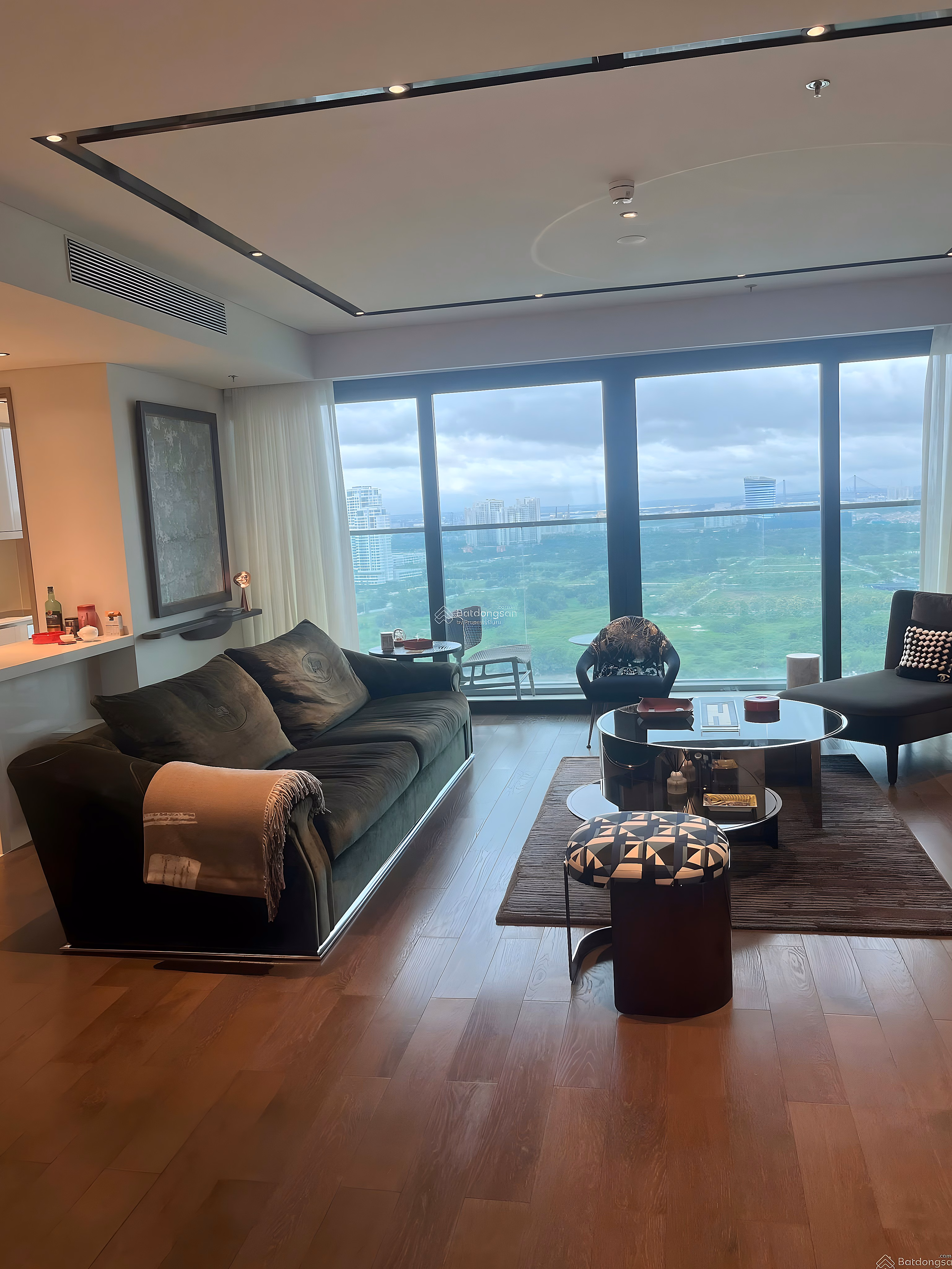 Marina LAKE 24.02 3 bedrooms 150m2 for quick sale 68ty, tax included, red book fee, owner 0937 600 ***