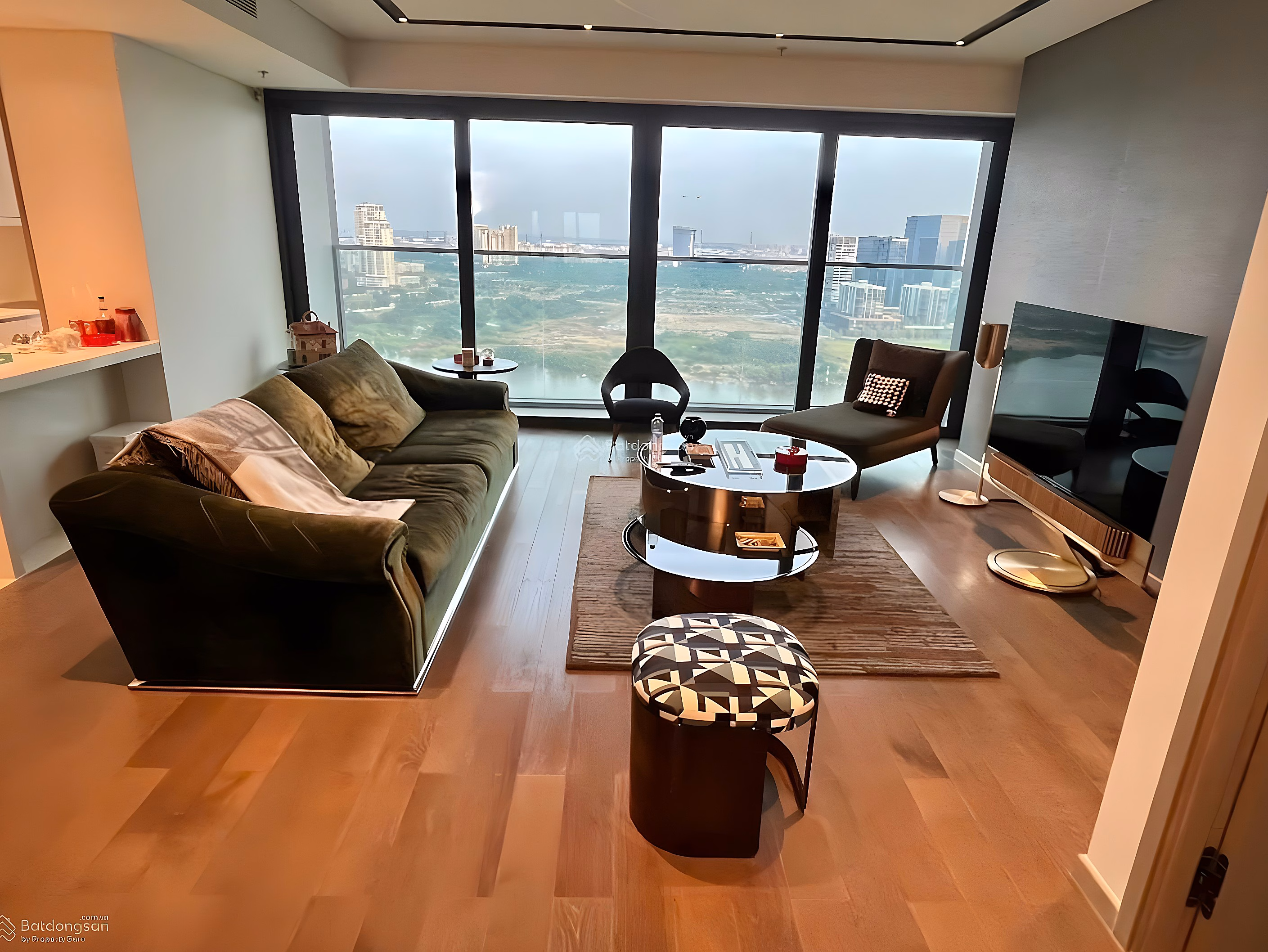 Marina LAKE 24.02 3 bedrooms 150m2 for quick sale 68ty, tax included, red book fee, owner 0937 600 ***