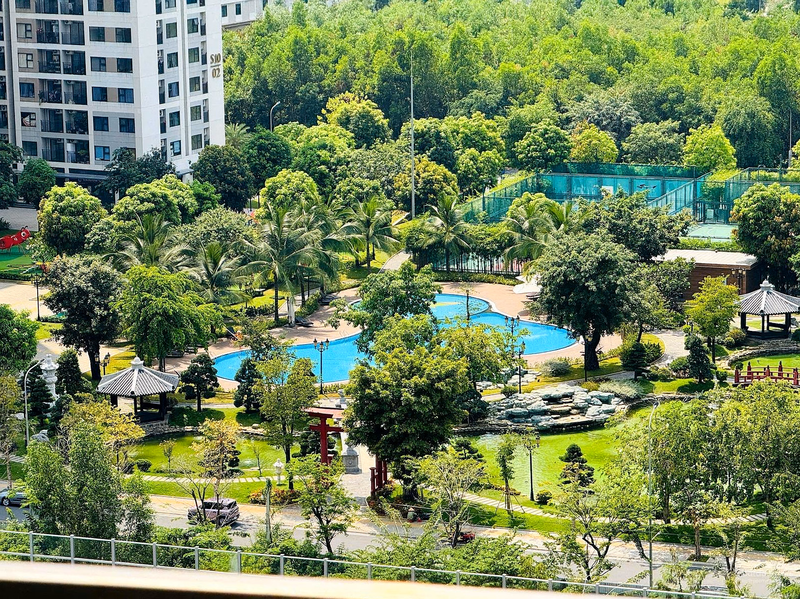 Exclusive 2 bedroom + Origami apartment in building S10.07, direct view of Koi fish pond CV, price 3.9 billion, original price of investor