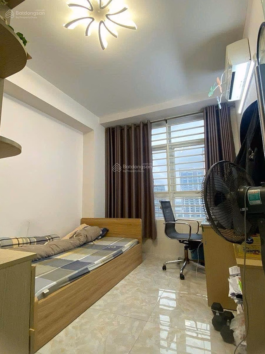 FOR SALE CC APARTMENT C18 LAC LONG QUAN TAY HO 80m 2 BEDROOM 2 VS GOOD LOCATION BALCONY VIEW FOR FIREWORKS