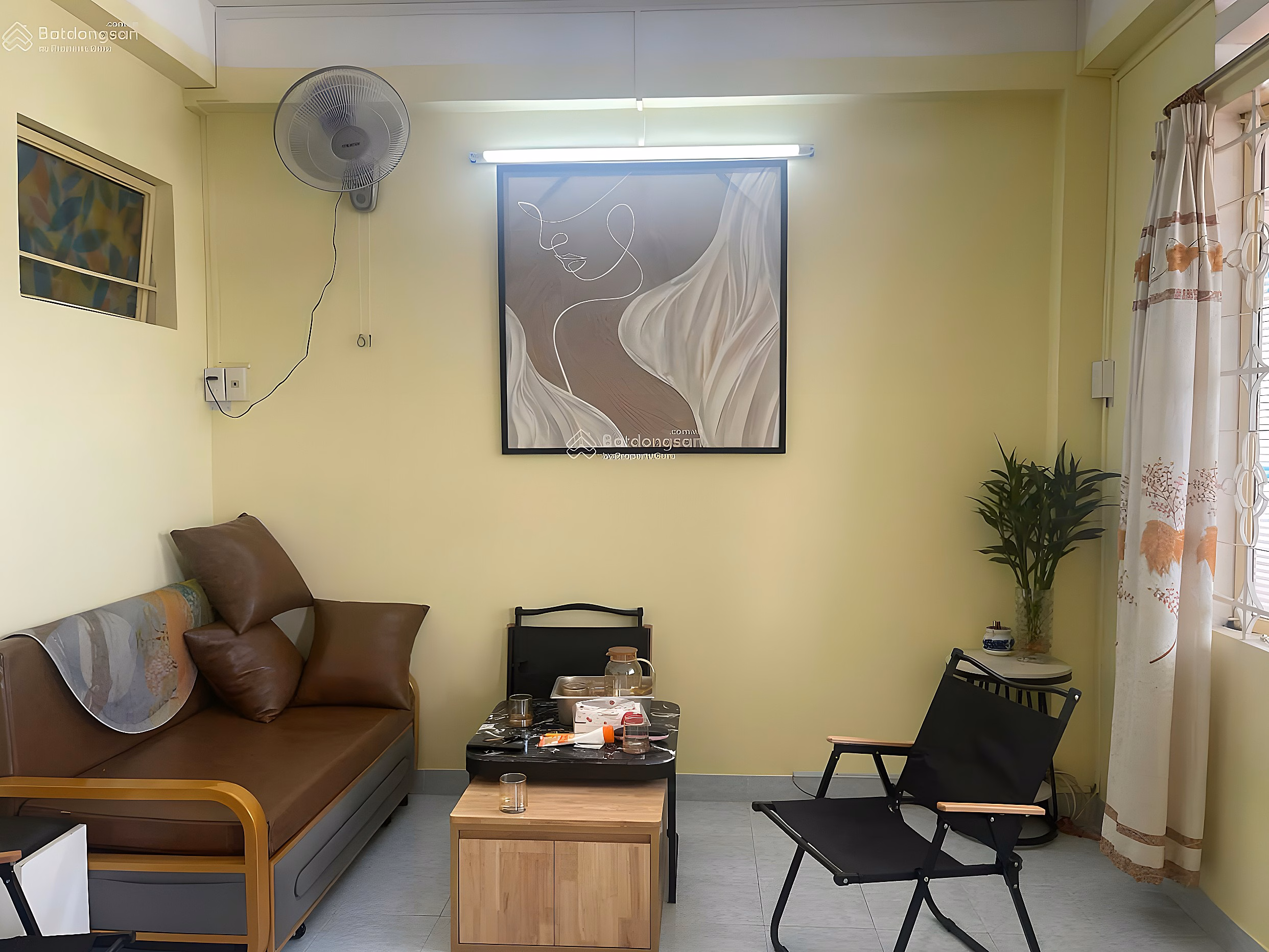 Cho Dam apartment for sale with beautiful, high quality furniture, long-term red book located right in the center of Nha Trang city
