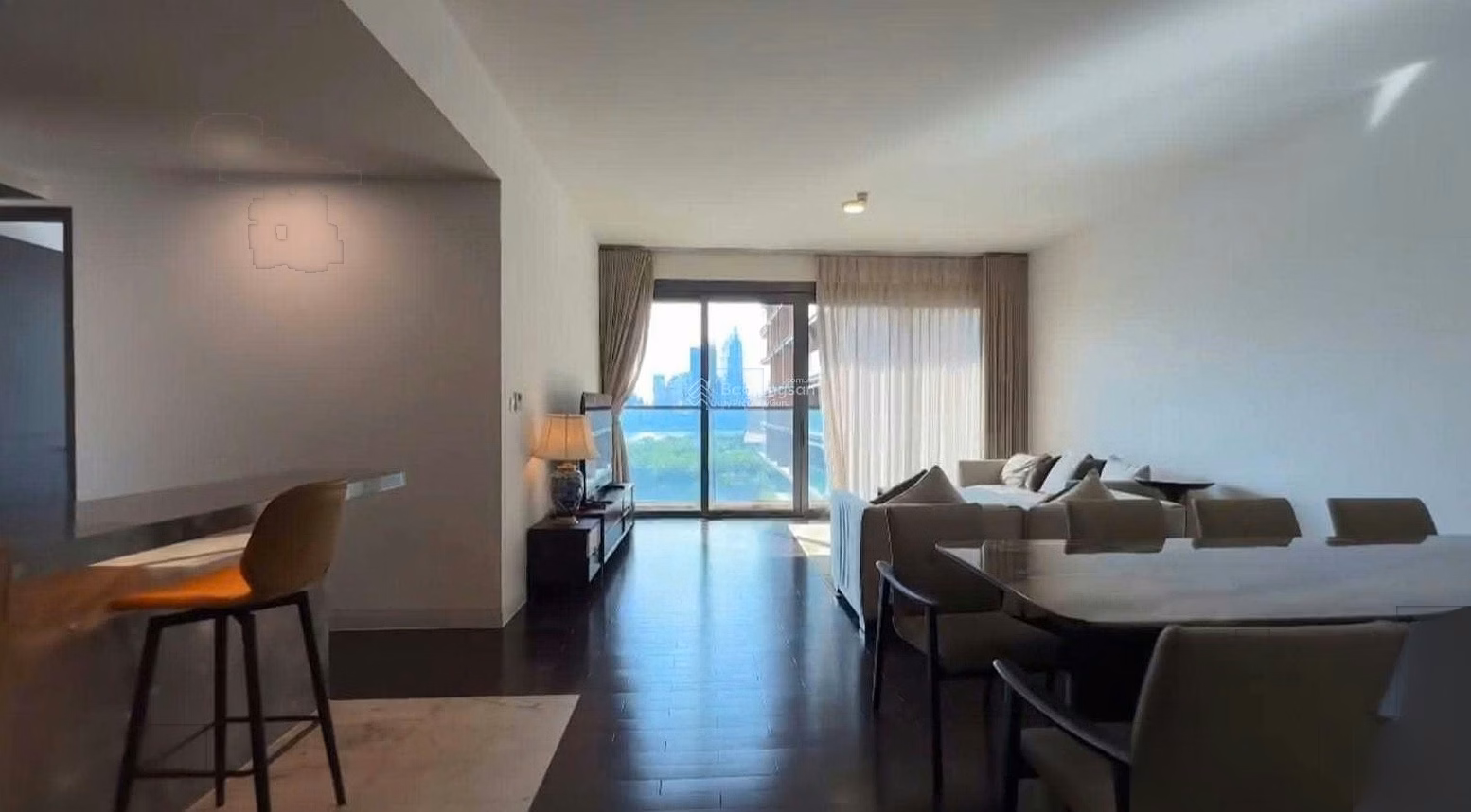 Hot! Cove 3 bedrooms - all rooms have direct river views to District 1 - this is rare for sale