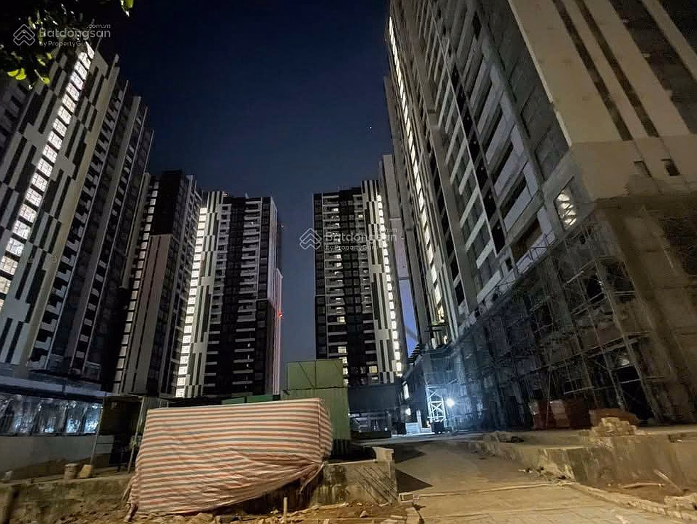 See Victoria Village Actual House + Full basket of goods 2 bedrooms 1 bathroom 5,050; 2 bedrooms 2 bathrooms 6.1x; 3 bedrooms, 2 bathrooms 7,950 billion