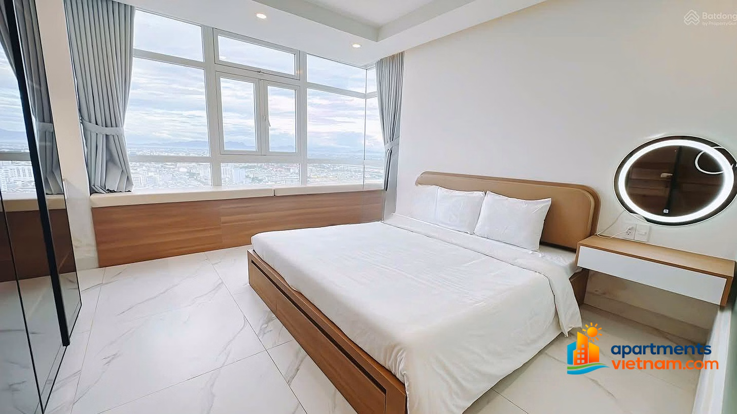 Price 28 million/month 3-bedroom apartment 110.63m2 - 72 Ham Nghi, full beautiful furniture