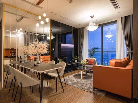 Luxury apartment for rent at Green Diamond, 93 Lang Ha, 150m², 3 bedrooms, price 20 million/month.