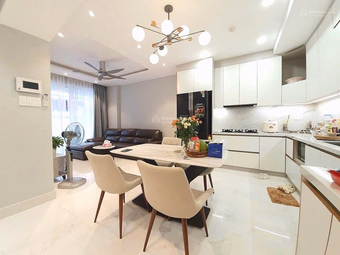 SELLING THE MOST BEAUTIFUL 3 BEDROOM APARTMENT IN CITYLAND PARK HILL PROJECT, FULL LUXURY FURNITURE FOR ONLY 8.5 BILLION