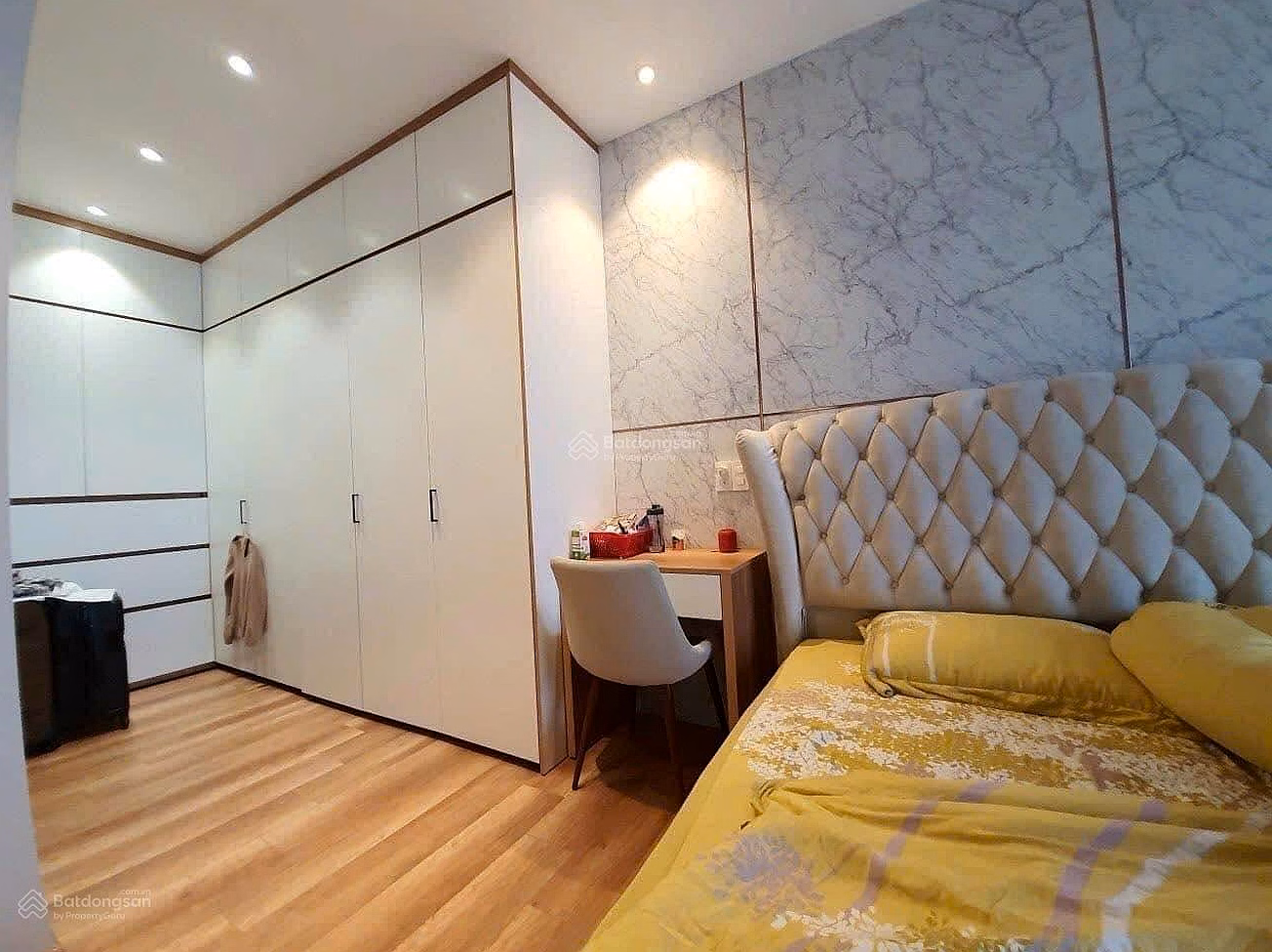SELLING THE MOST BEAUTIFUL 3 BEDROOM APARTMENT IN CITYLAND PARK HILL PROJECT, FULL LUXURY FURNITURE FOR ONLY 8.5 BILLION