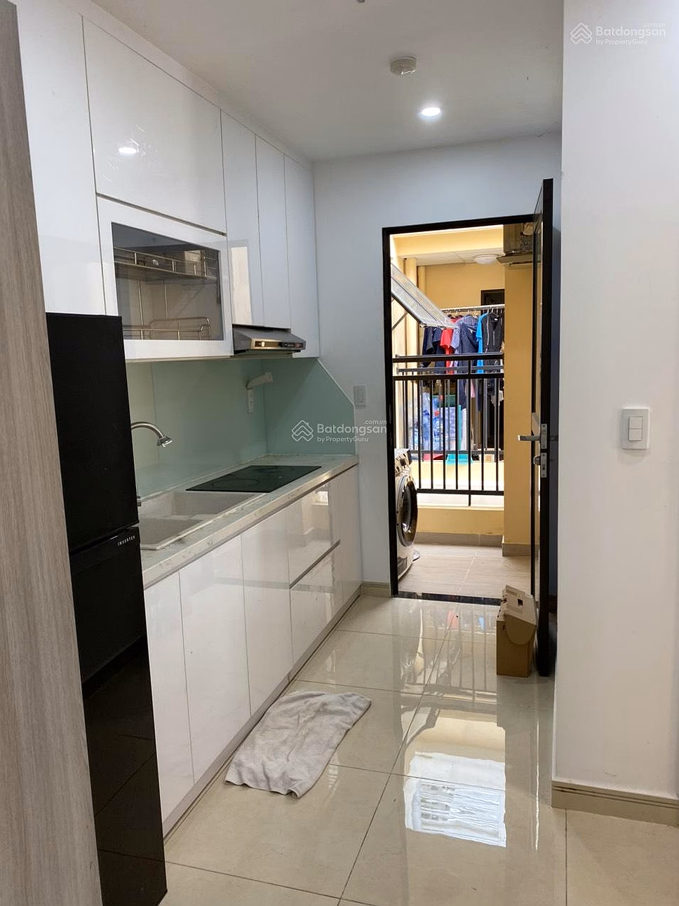 Apartment for rent urgently at IDICO Tan Phu, many amenities, 2 bedrooms, 2 bathrooms, furnished, price 9 million, beautiful house