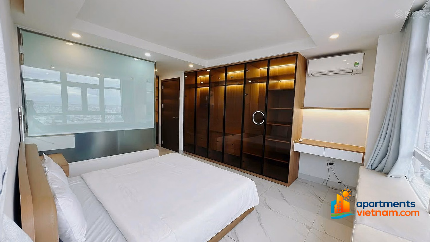 Price 28 million/month 3-bedroom apartment 110.63m2 - 72 Ham Nghi, full beautiful furniture