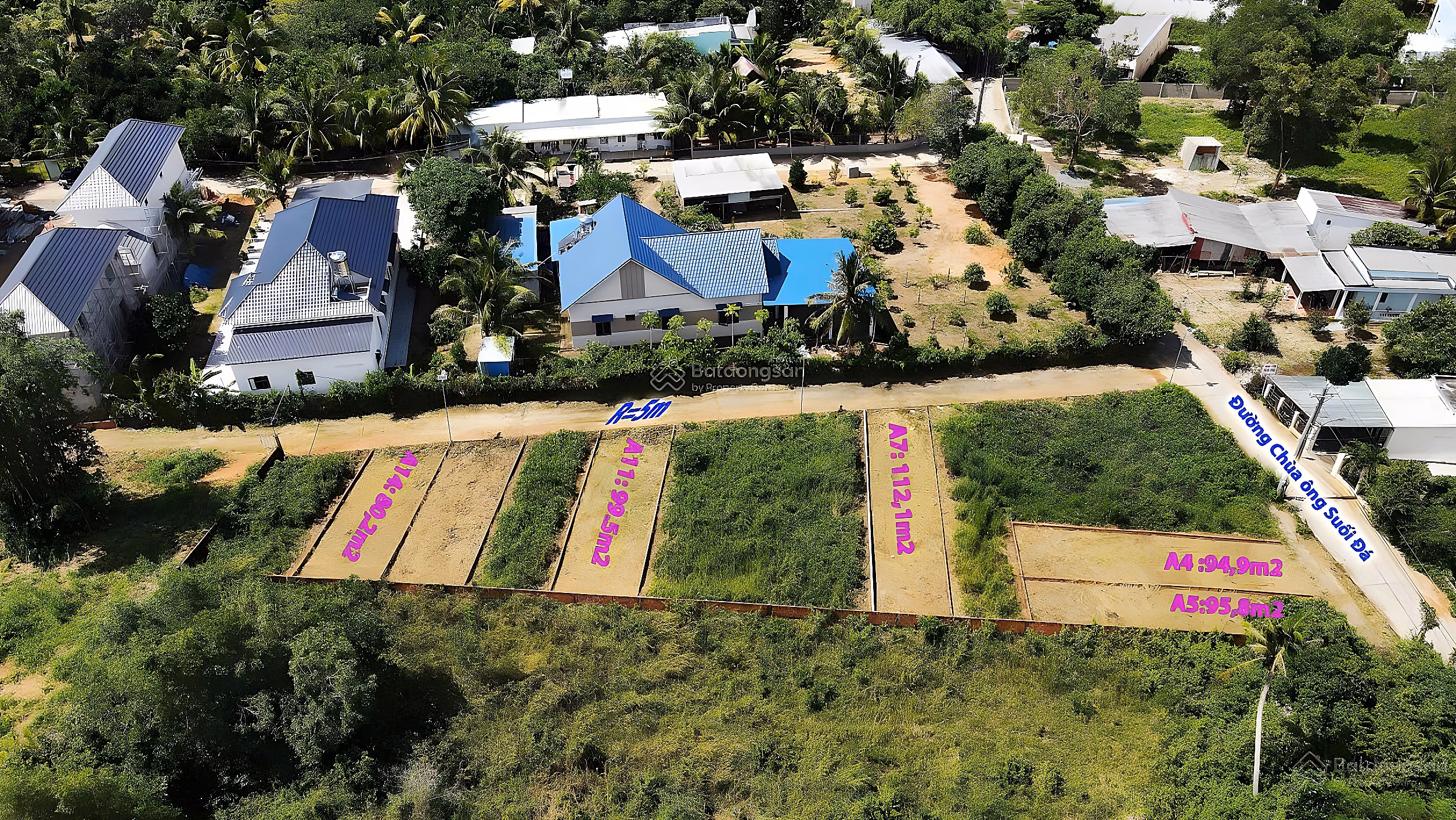 Selling land in front of Ong Suoi Da Pagoda, full residential land, good price