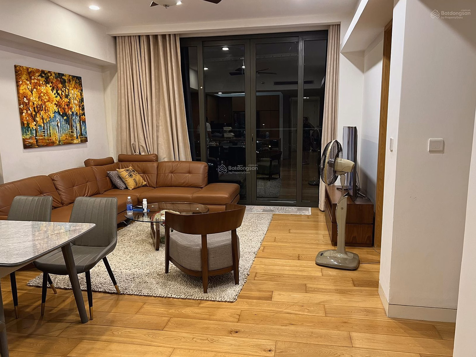 Apartment for sale at Indochina Plaza Hanoi, 14 billion, 117m2, nice view, good price