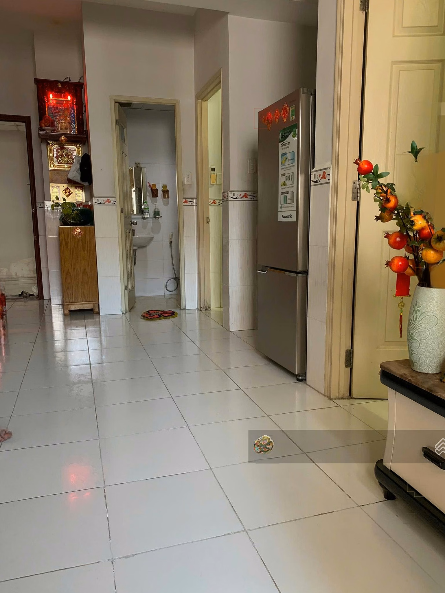The owner sent the HQC apartment for sale with a 5-year-old book, and the 9th floor was notarized immediately. Phone 0909 456 ***