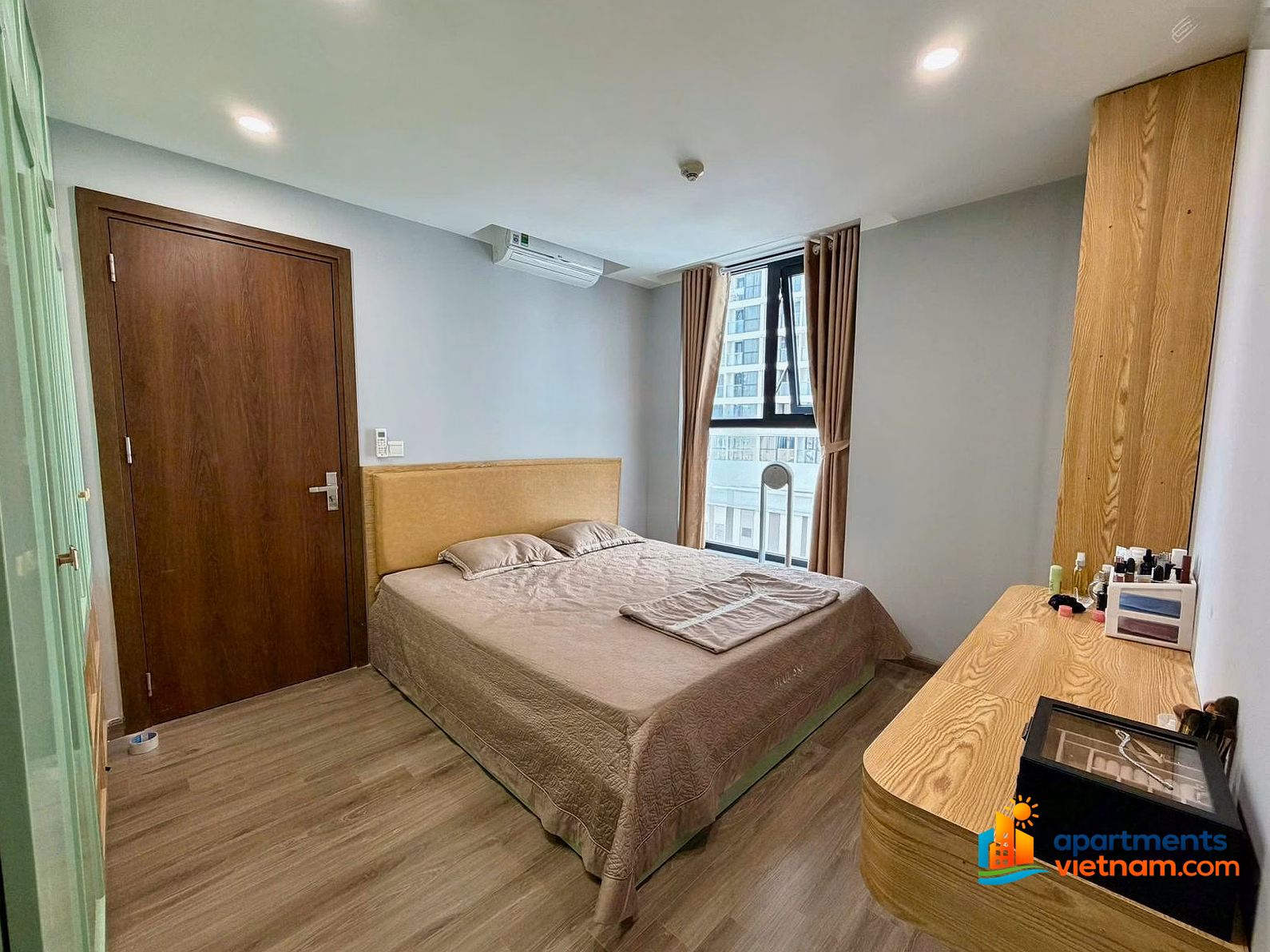 3 bedroom apartment, middle floor. Long-term ownership. HUDBUILDING Nha Trang Building