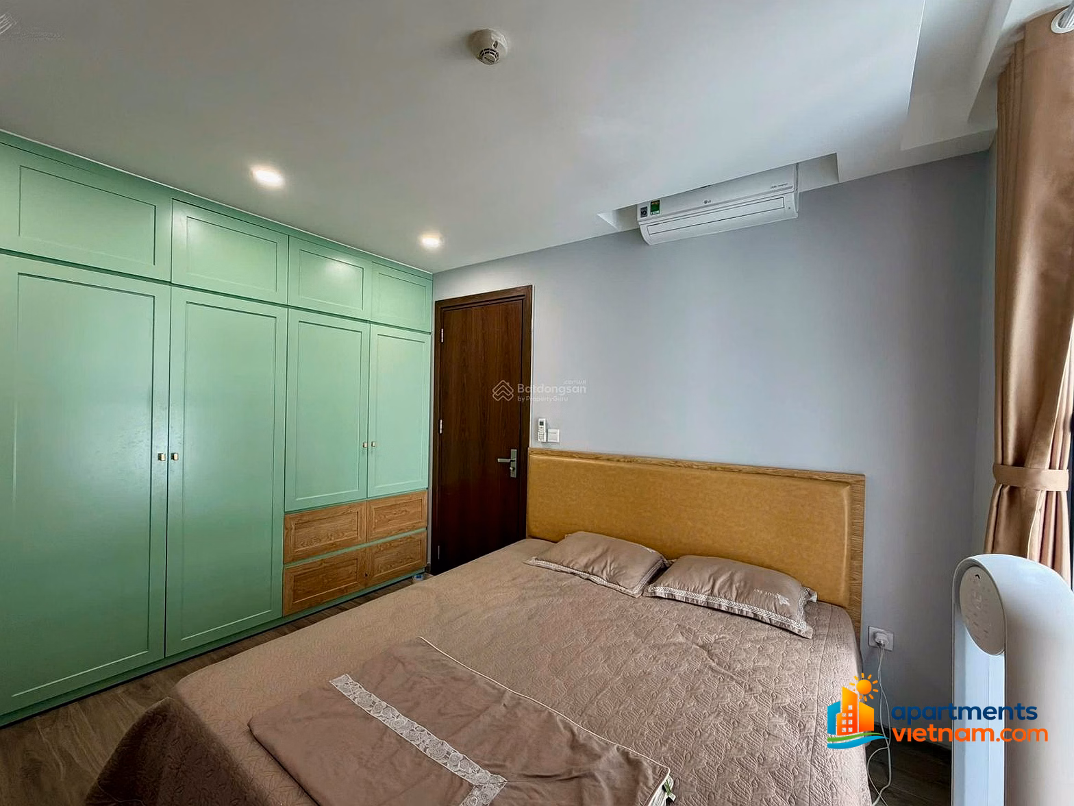 3 bedroom apartment, middle floor. Long-term ownership. HUDBUILDING Nha Trang Building