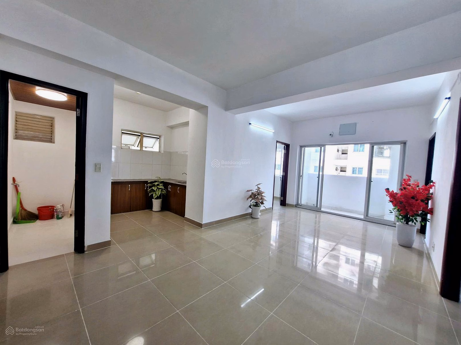 Thai Son Apartment (Tan Tao 1) only 5 minutes from Aeon Mall Binh Tan - Pink book - Area 81m2 (3 bedrooms, 2 bathrooms) - Price only 2.98 billion