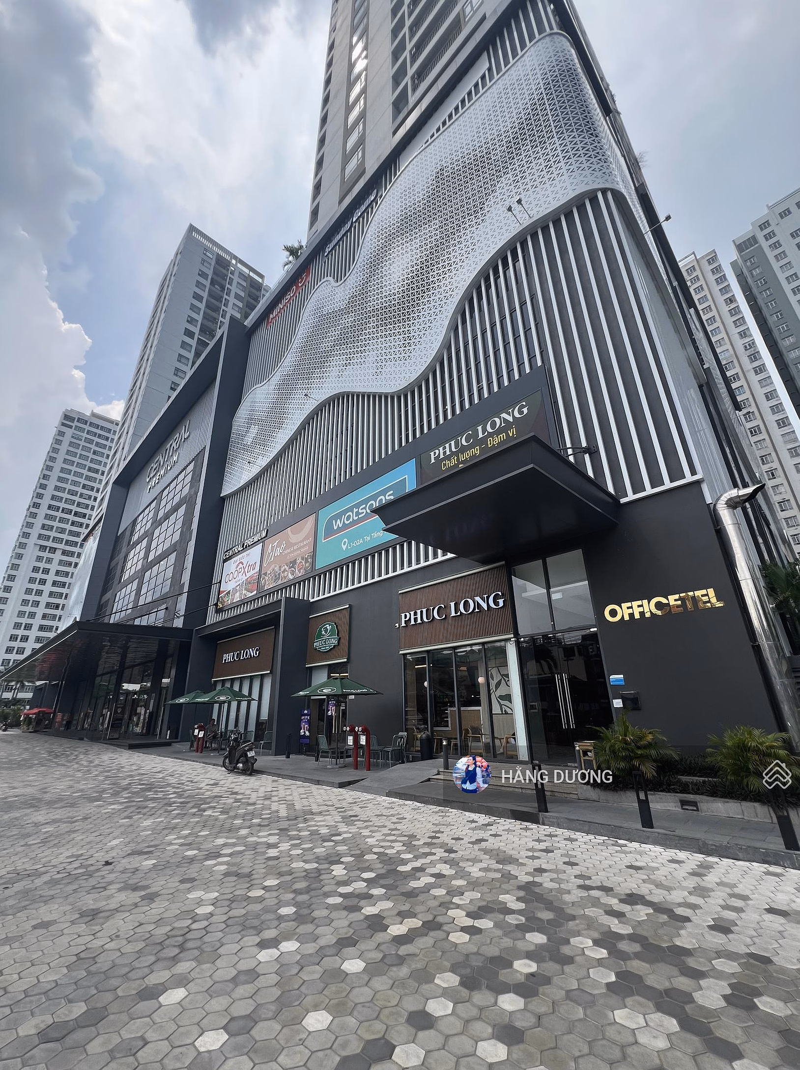 URGENT SALE OFFICETEL CENTRAL PREMIUM - Area 32M2 - FREE FULL BEAUTIFUL HOUSE FURNITURE - GOOD PRICE ONLY 2 BILLION RECEIVED DENTAL
