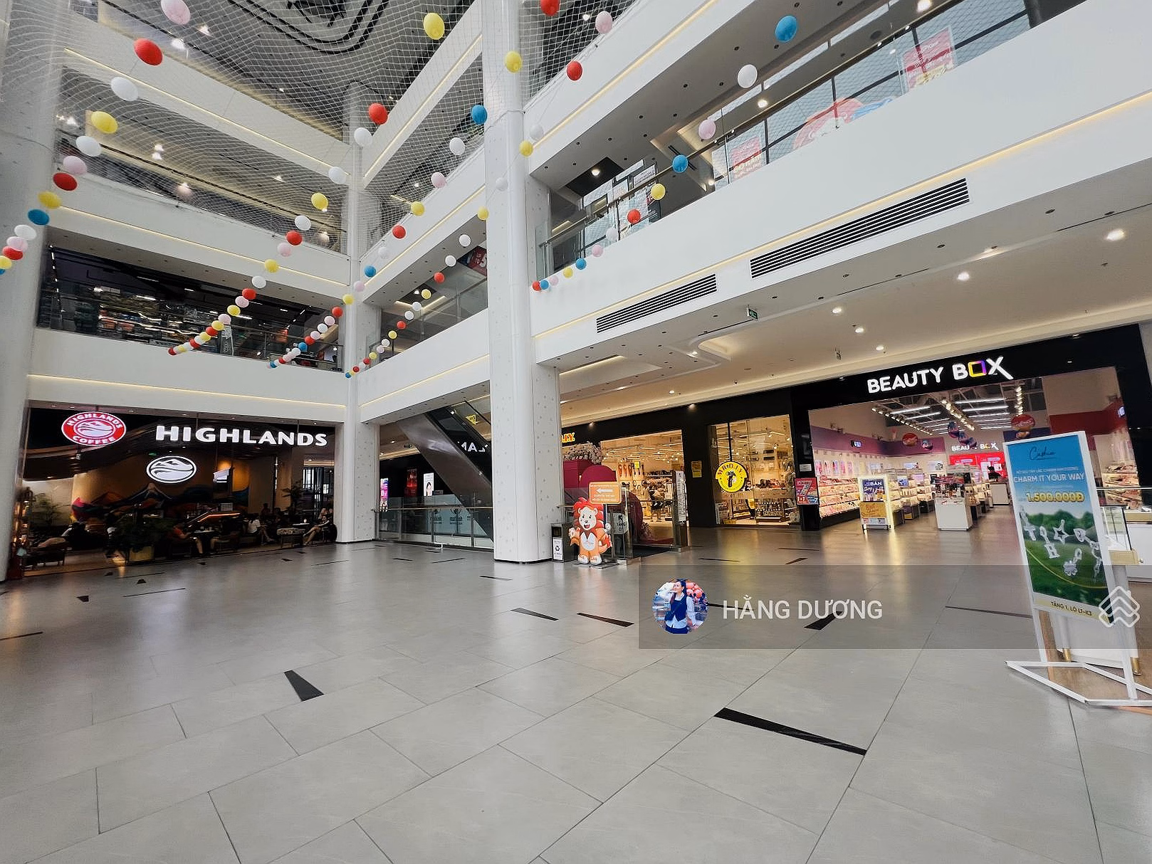 URGENT SALE OFFICETEL CENTRAL PREMIUM - Area 32M2 - FREE FULL BEAUTIFUL HOUSE FURNITURE - GOOD PRICE ONLY 2 BILLION RECEIVED DENTAL